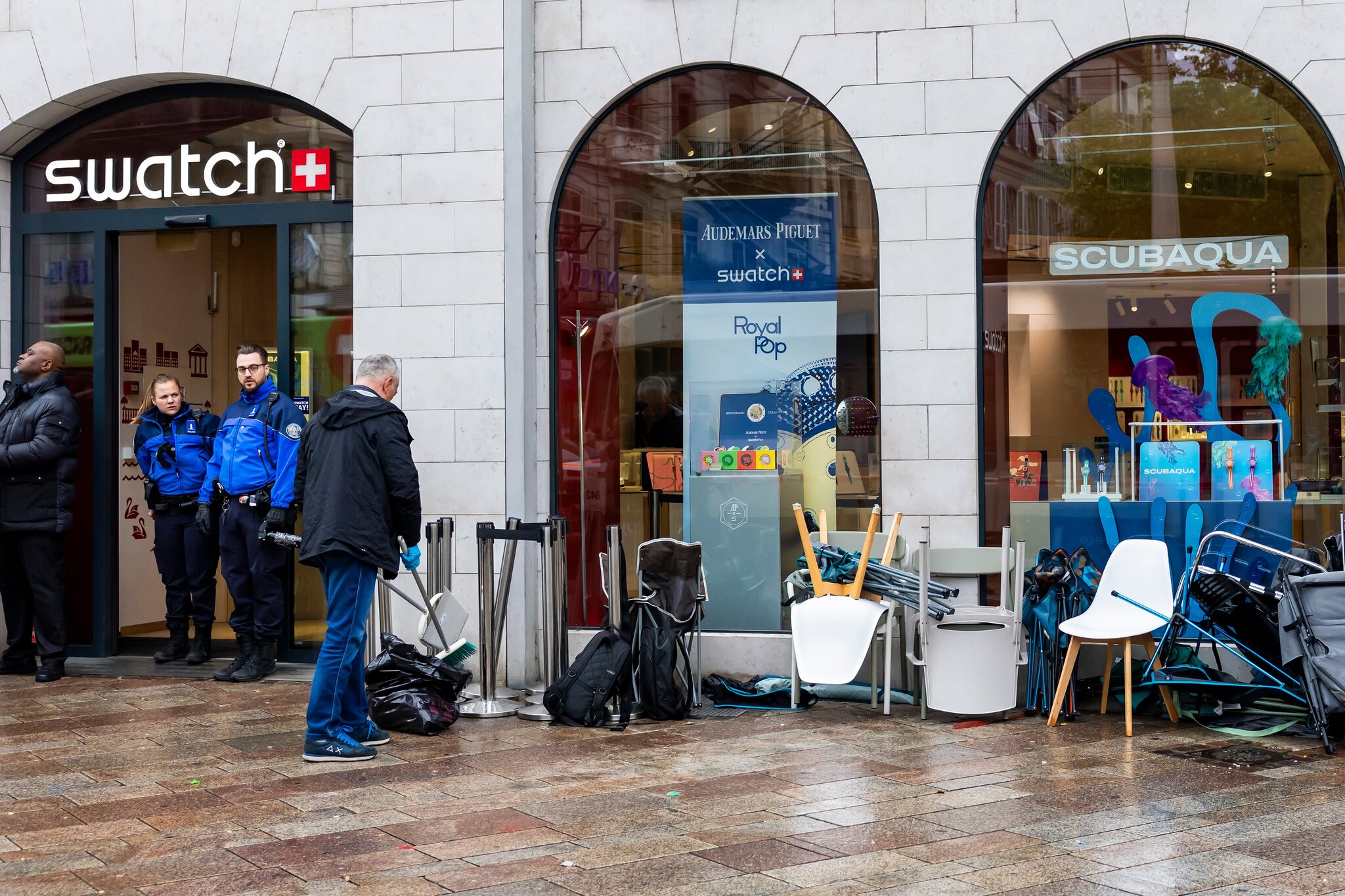 Shoppers’ Frenzy for ‘Royal Pop’ Pocket Watches Forces Swatch to Shut Stores