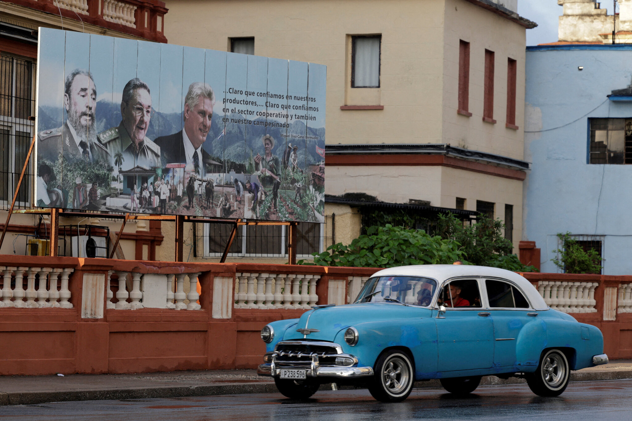 U.S., Escalating Pressure on Cuba, Hits Top Officials With Sanctions