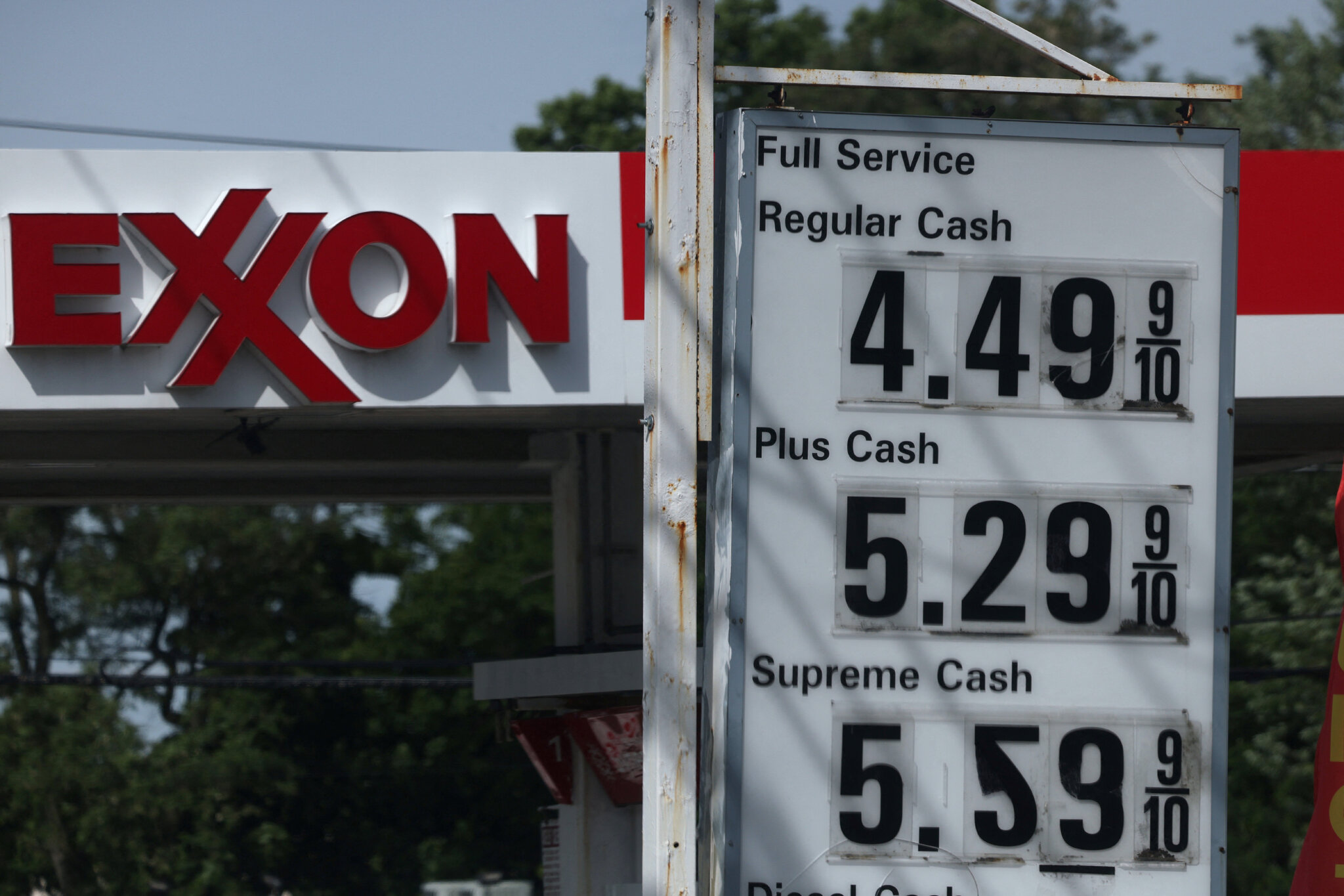 Oil Prices Fall on News of Possible Iran Deal