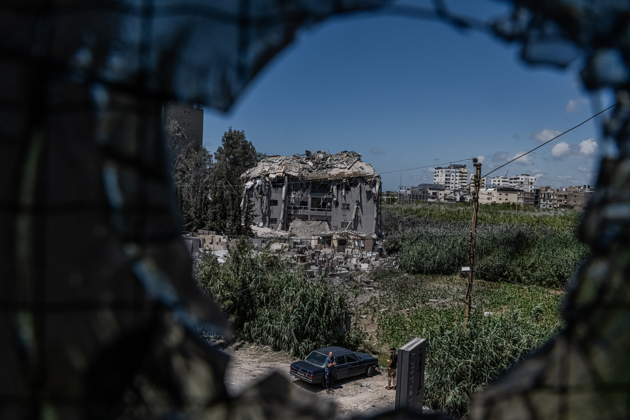 Fate of War in Lebanon Rests Mostly With Outside Powers