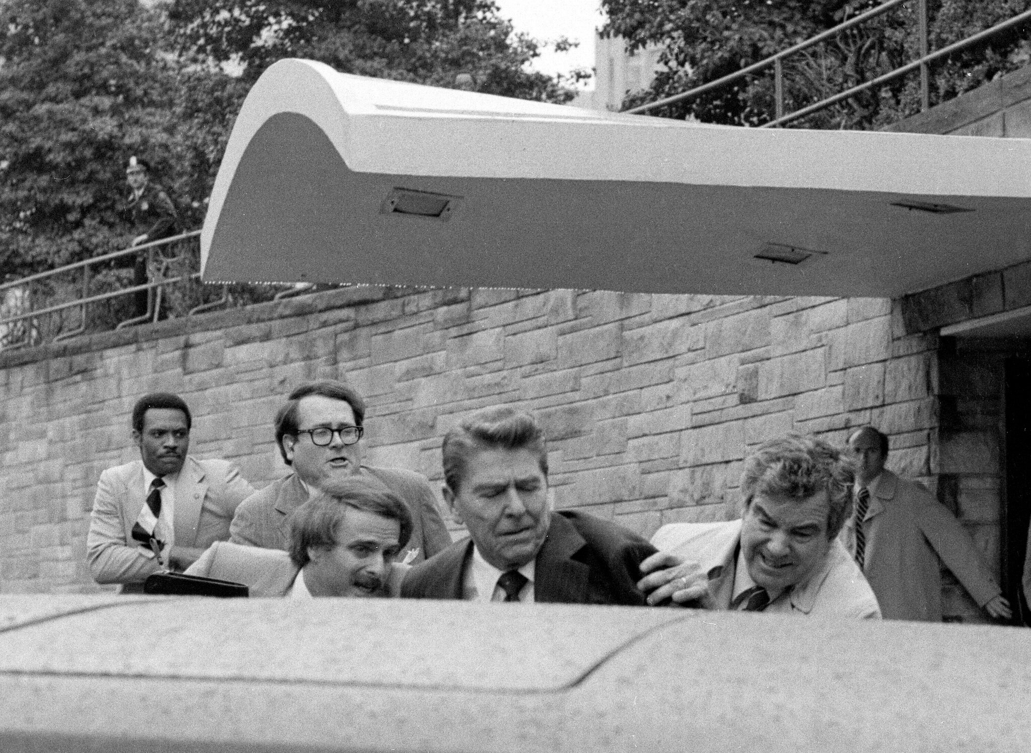 The Hotel Where Reagan Was Shot in 1981 Becomes a Crime Scene Again