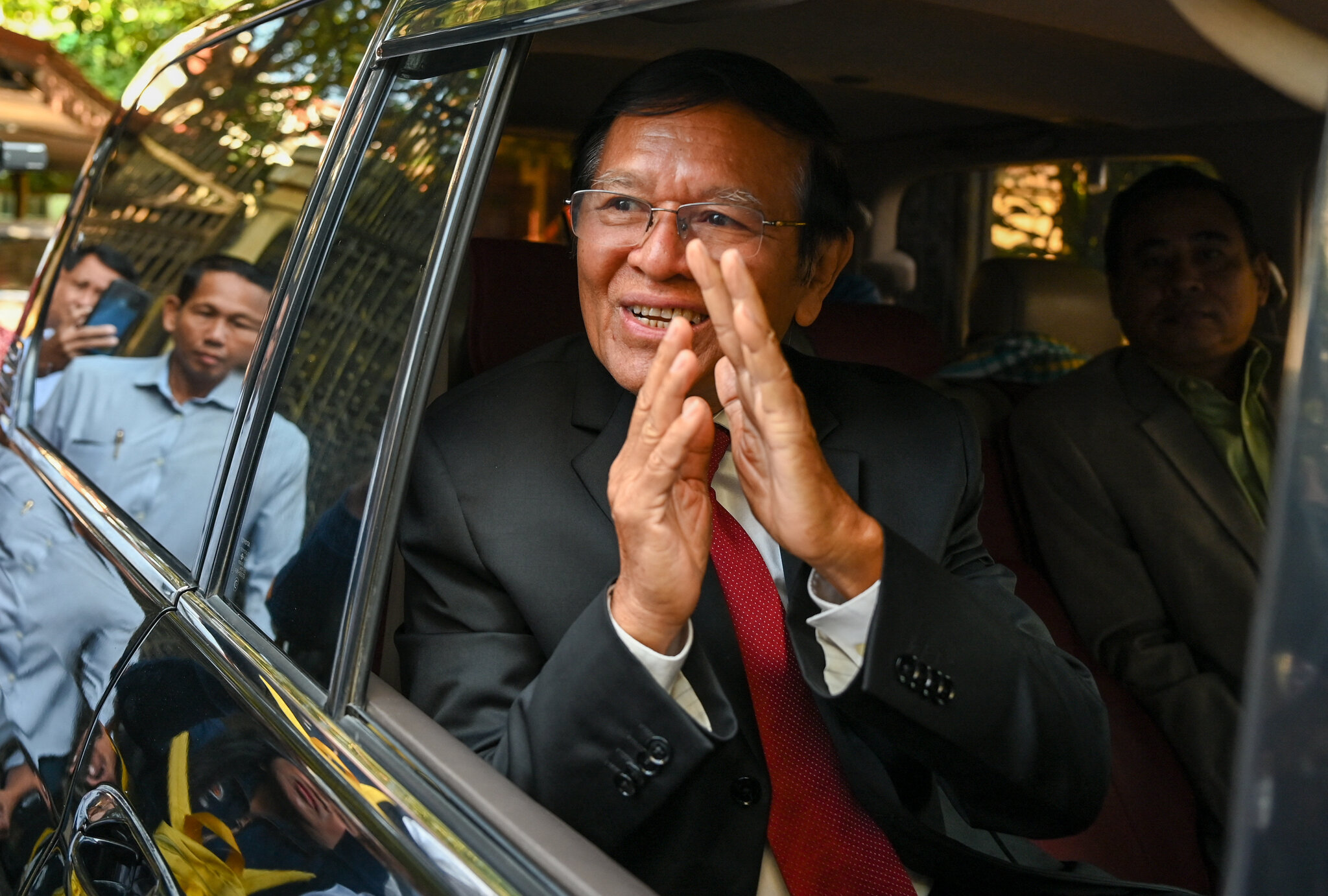 Cambodia’s Leader Pardons Top Opposition Politician