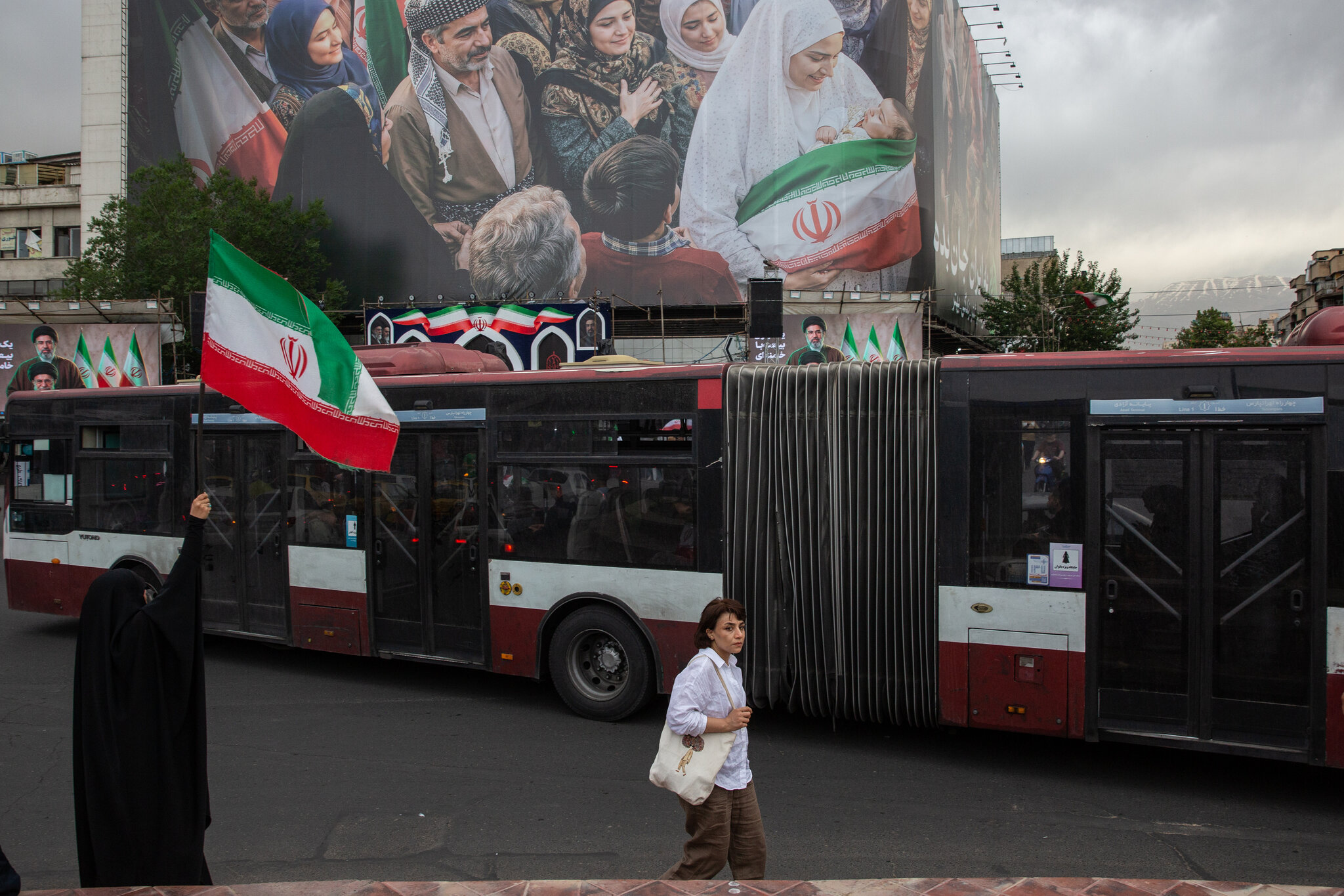 Iran Begins Lifting Monthslong Internet Blackout, Officials Say