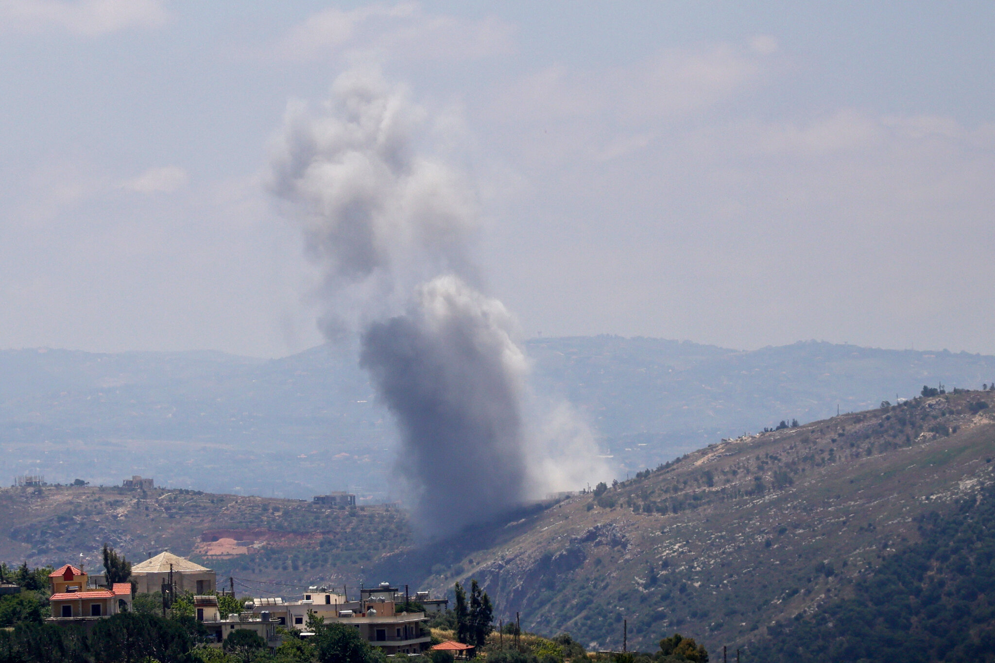 Israel Steps Up Strikes in Lebanon as U.S. Pushes for Iran Peace Deal