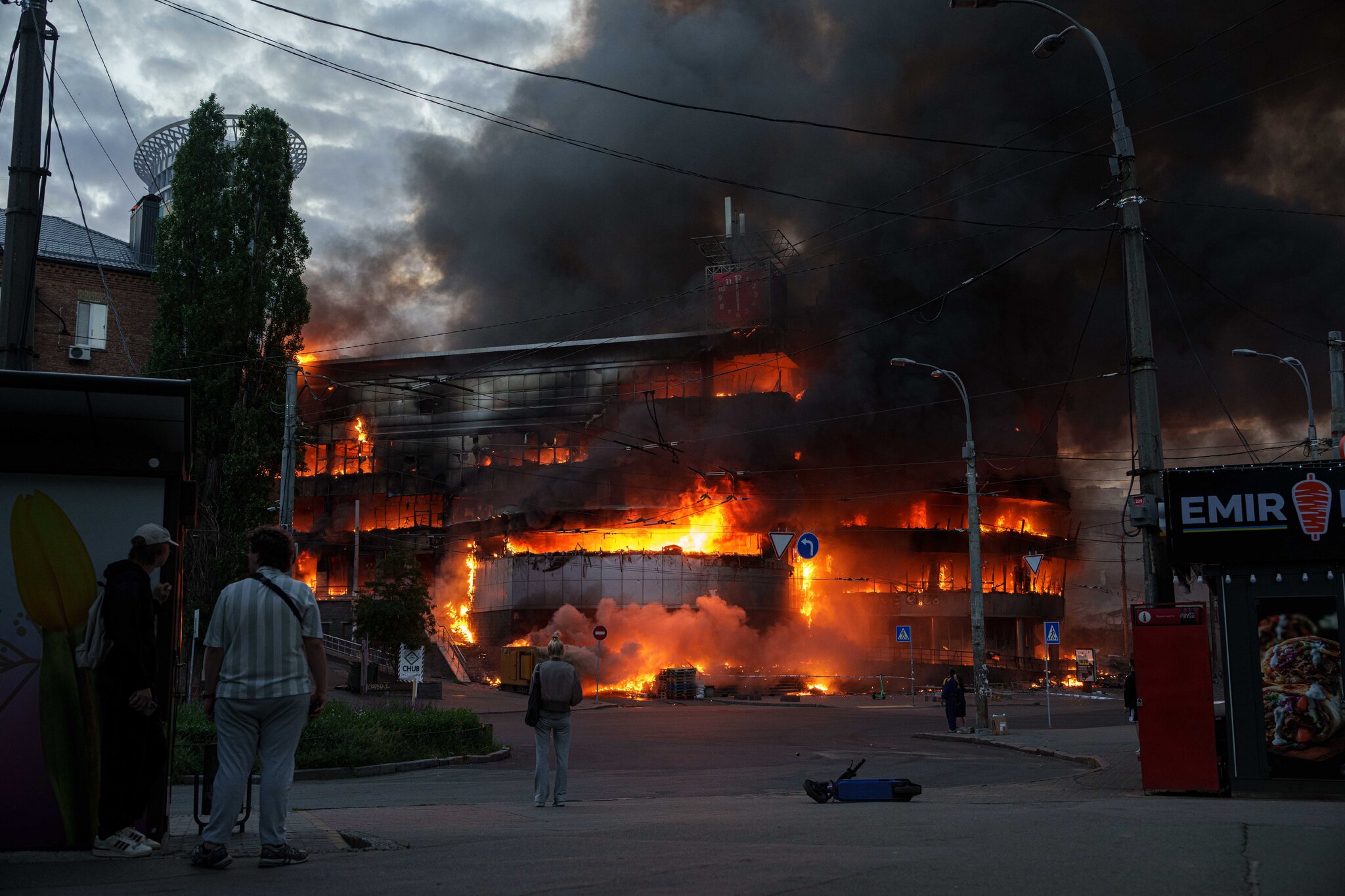 Could Russia Hit Harder? It at Least Wants Ukraine to Think So.