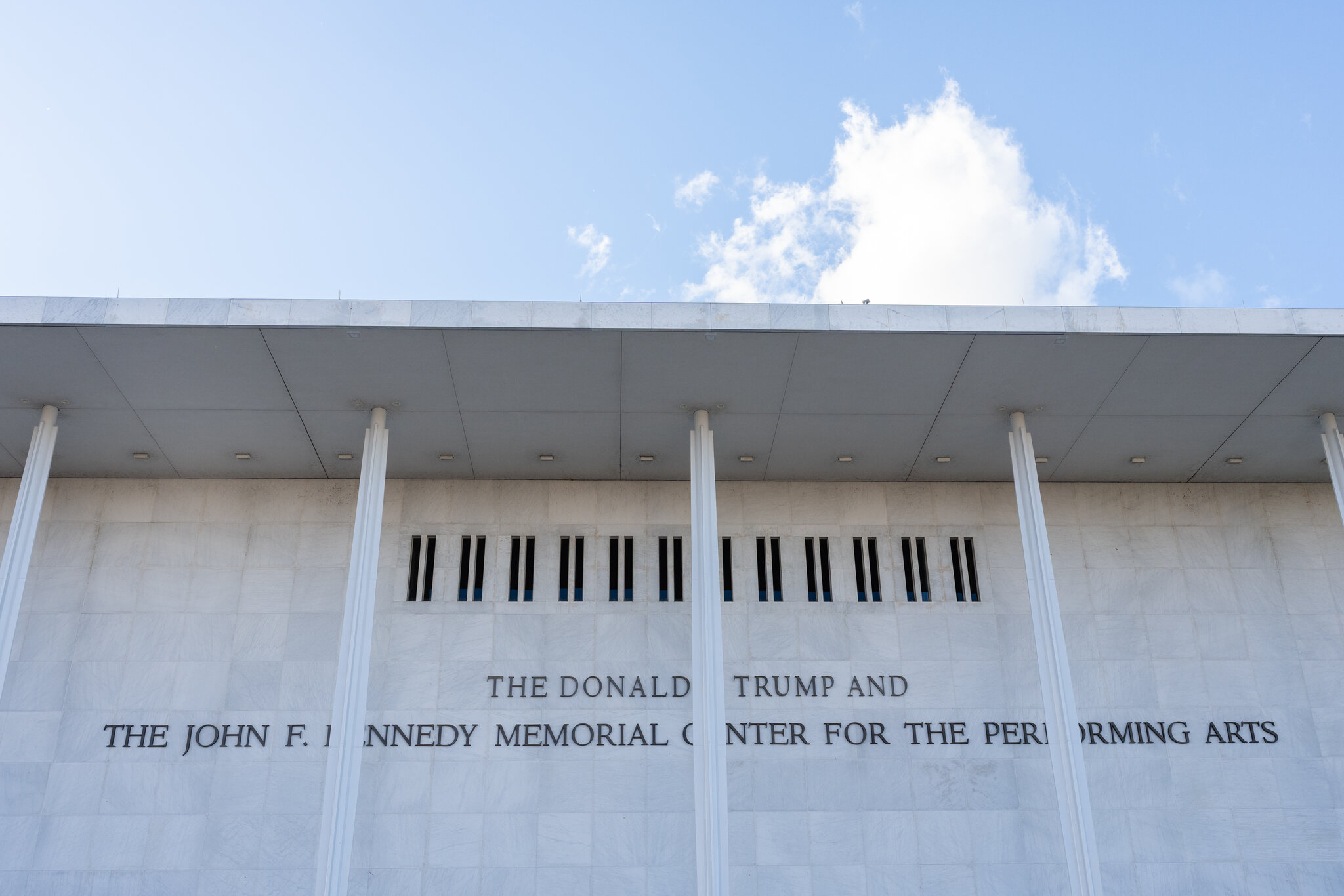 Kennedy Center Must Remove Trump’s Name From Building, Judge Orders