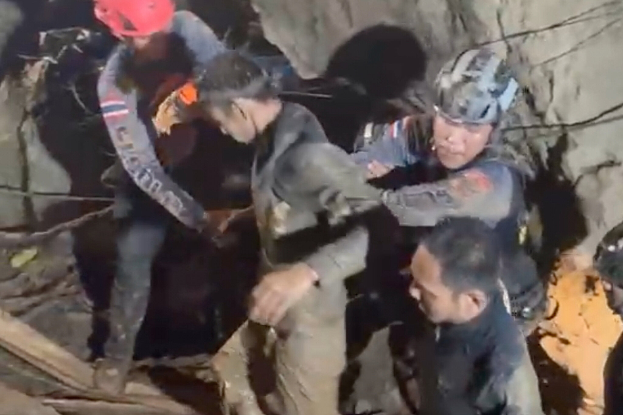 One of Five Gold Miners Is Rescued From Laos Cave After More Than a Week