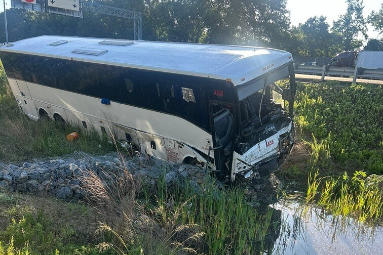 Bus Crash in Virginia Kills 5 and Injures More Than 40