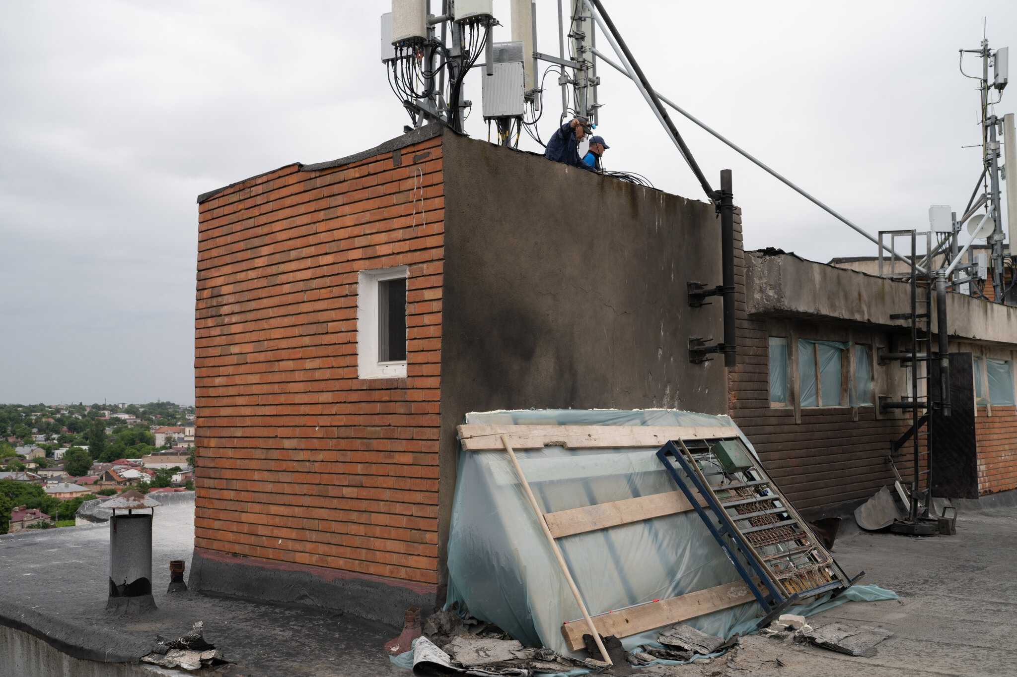 A Big Bang, a Fire and Panic as War Enters Romanian Homes