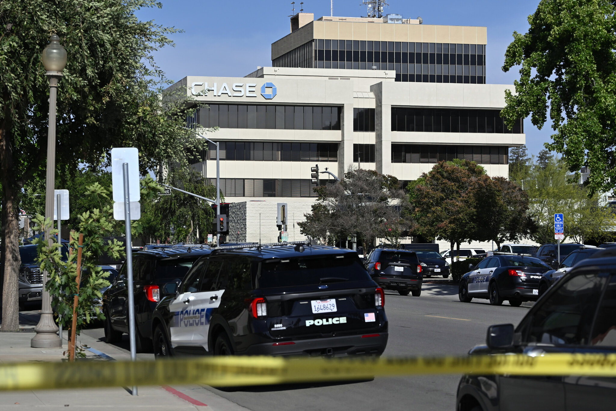 Man Takes Hostages and Threatens to Bomb a Bank in California