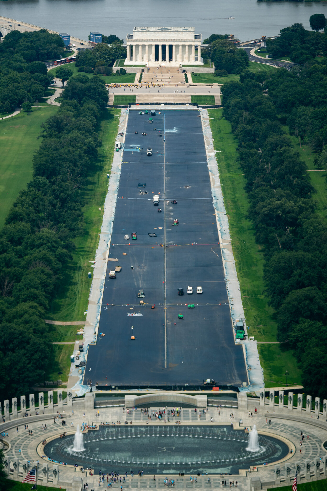 Trump Plans to Create a Promenade at the Lincoln Memorial