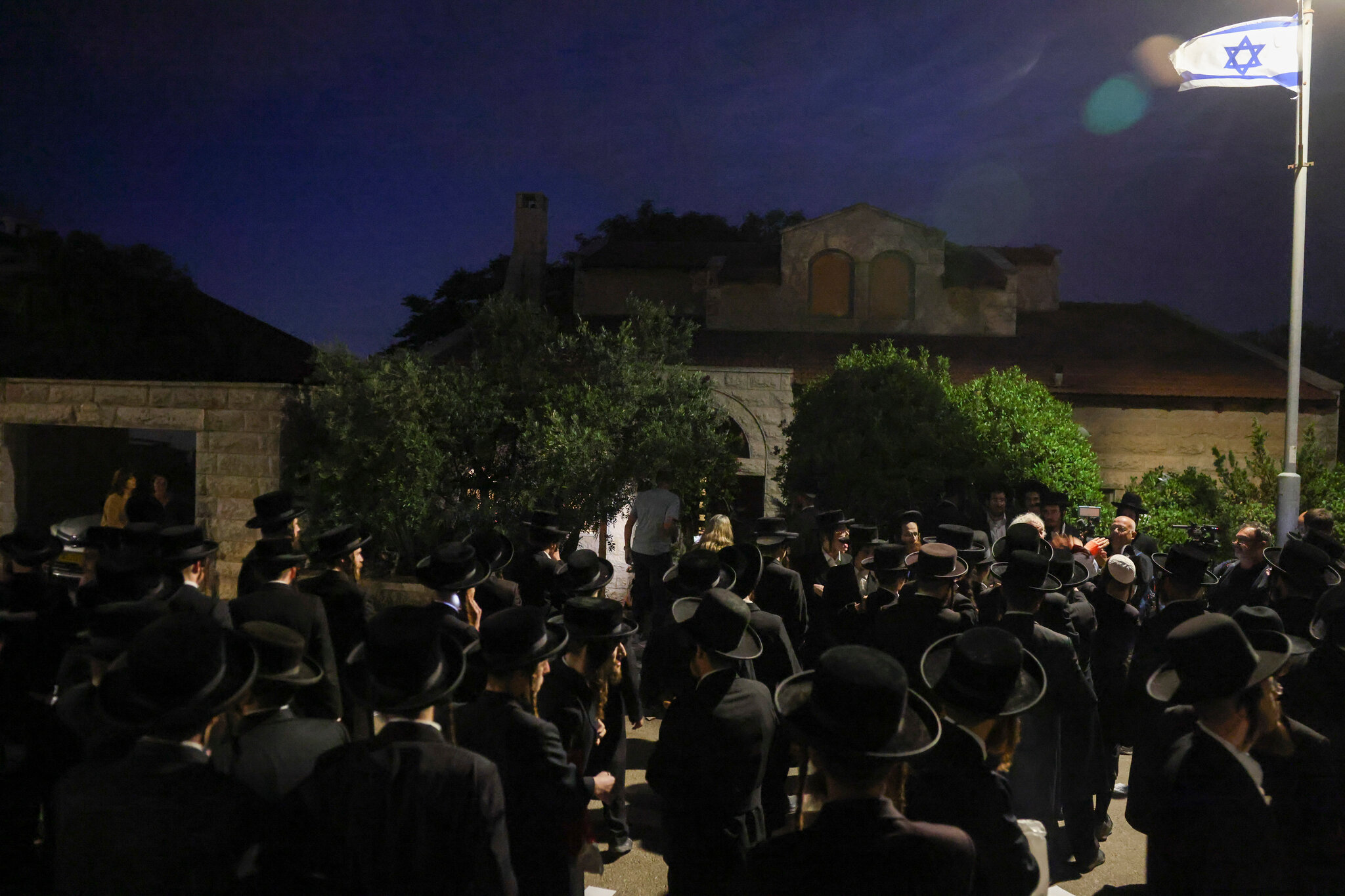 Israel’s Ultra-Orthodox Riot Against Military Draft Outside Judge’s Home
