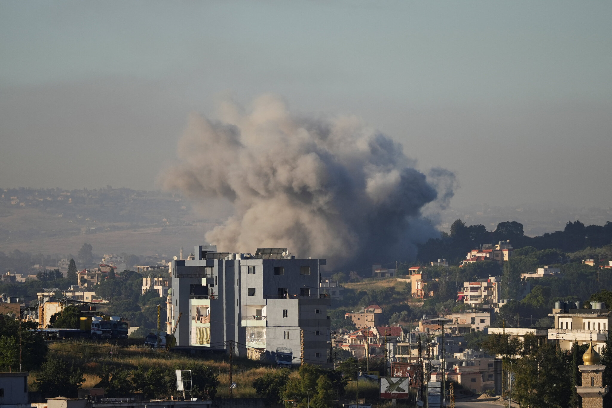 Hopes of Lebanon Cease-Fire Falter as Israel and Hezbollah Fight On