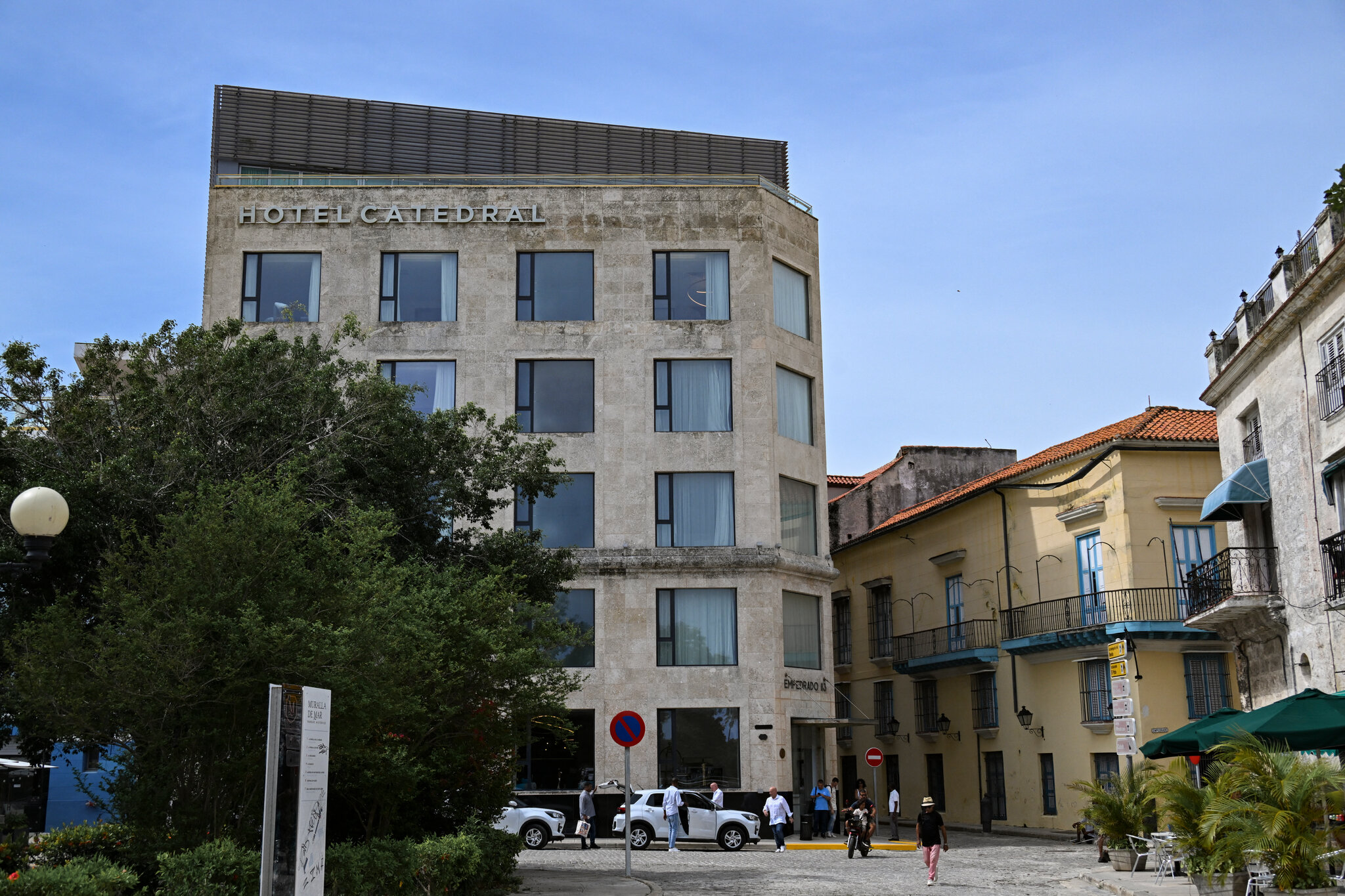 As Trump Toughens Rules on Cuba’s Economy, Hotel Chains Pull Out