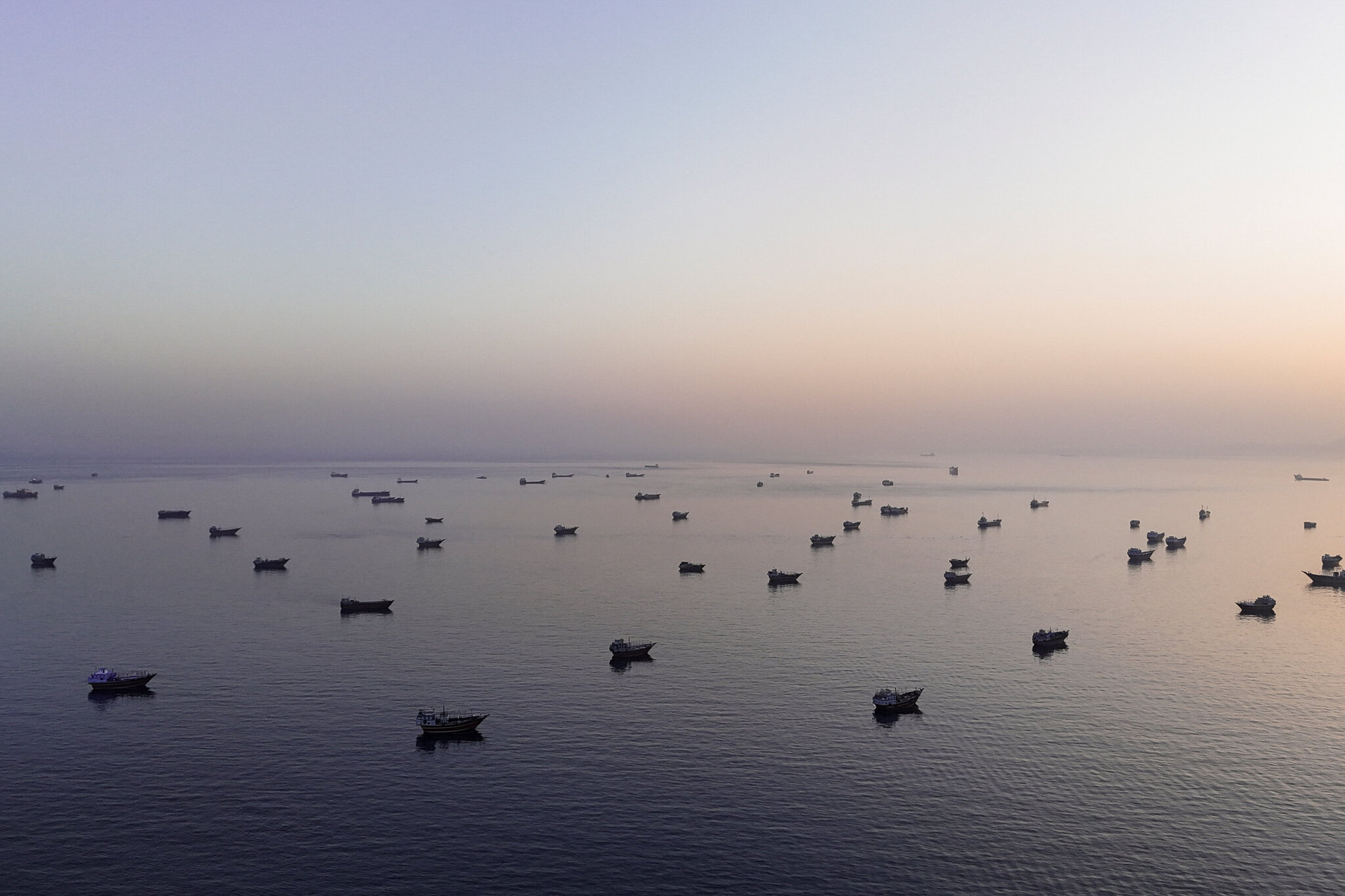 Crew Is Rescued After U.S. Helicopter Goes Down Near Strait of Hormuz