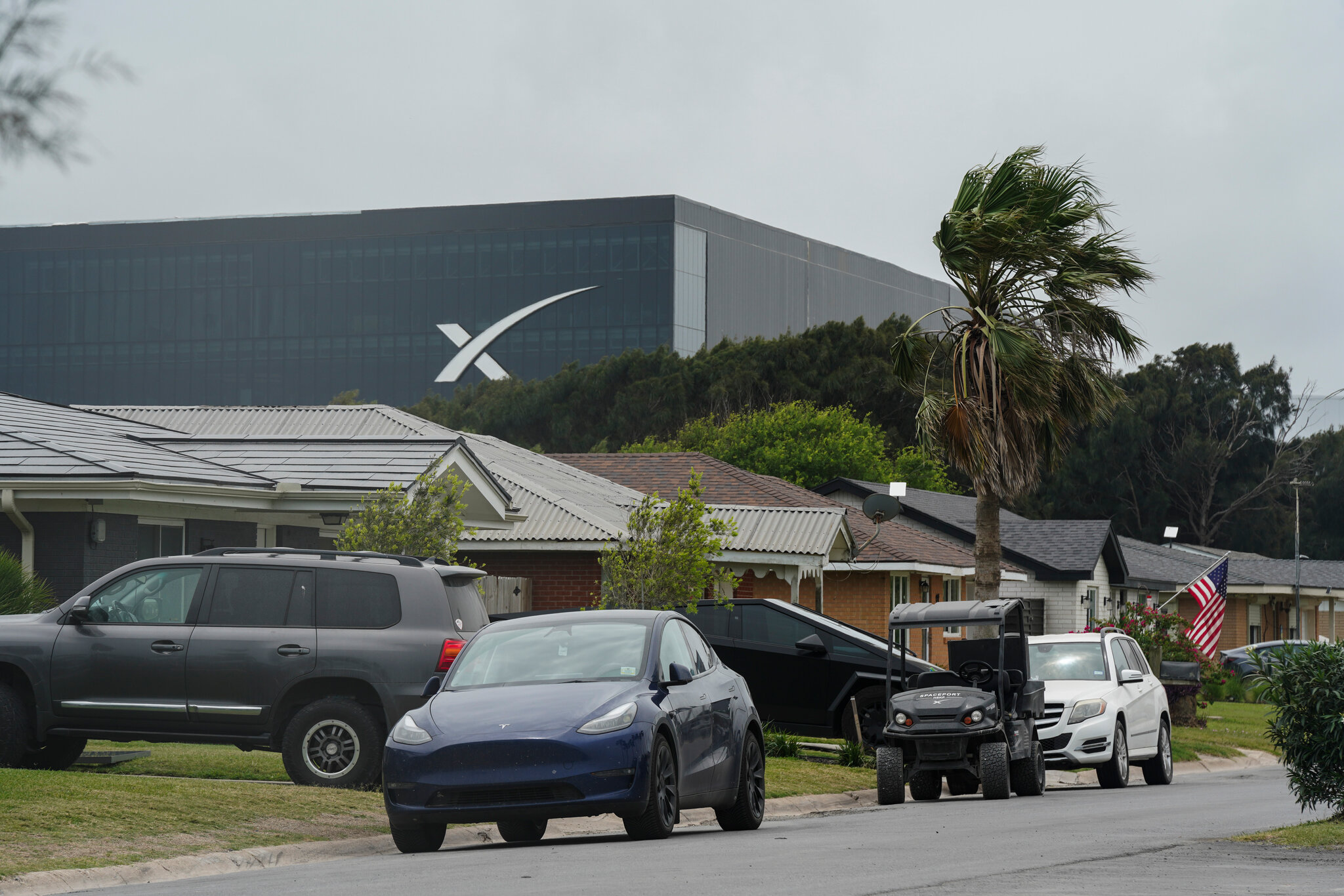 Want to Invest in SpaceX? Here’s What to Know Ahead of Its I.P.O.
