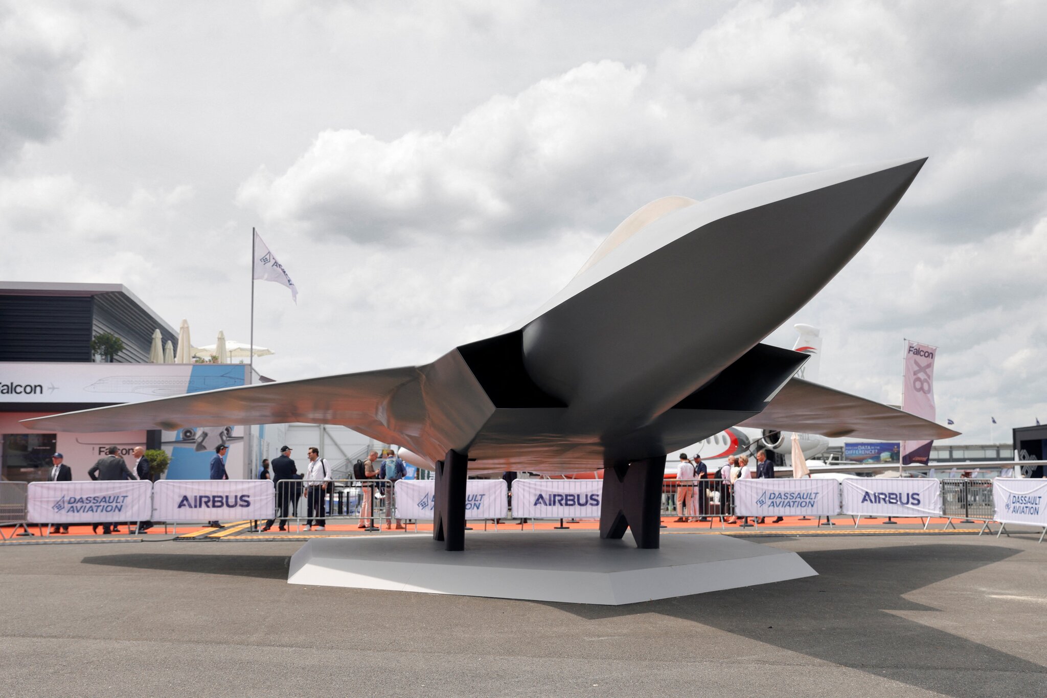 Germany Drops Plan to Build Warplane With Allies, Hindering Push to Rearm