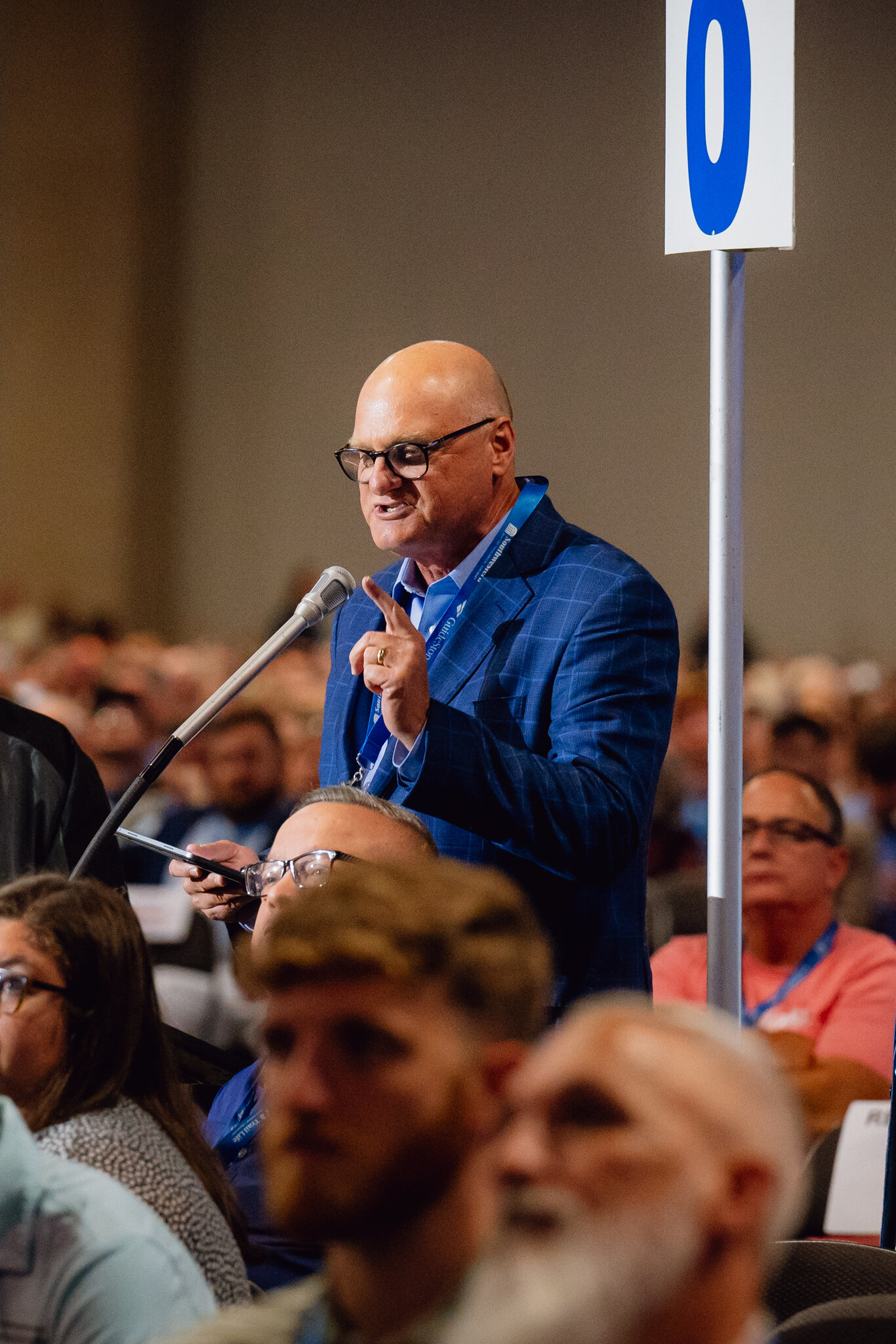 Southern Baptists Pick Pastor Favored by Right-Wing Faction as President