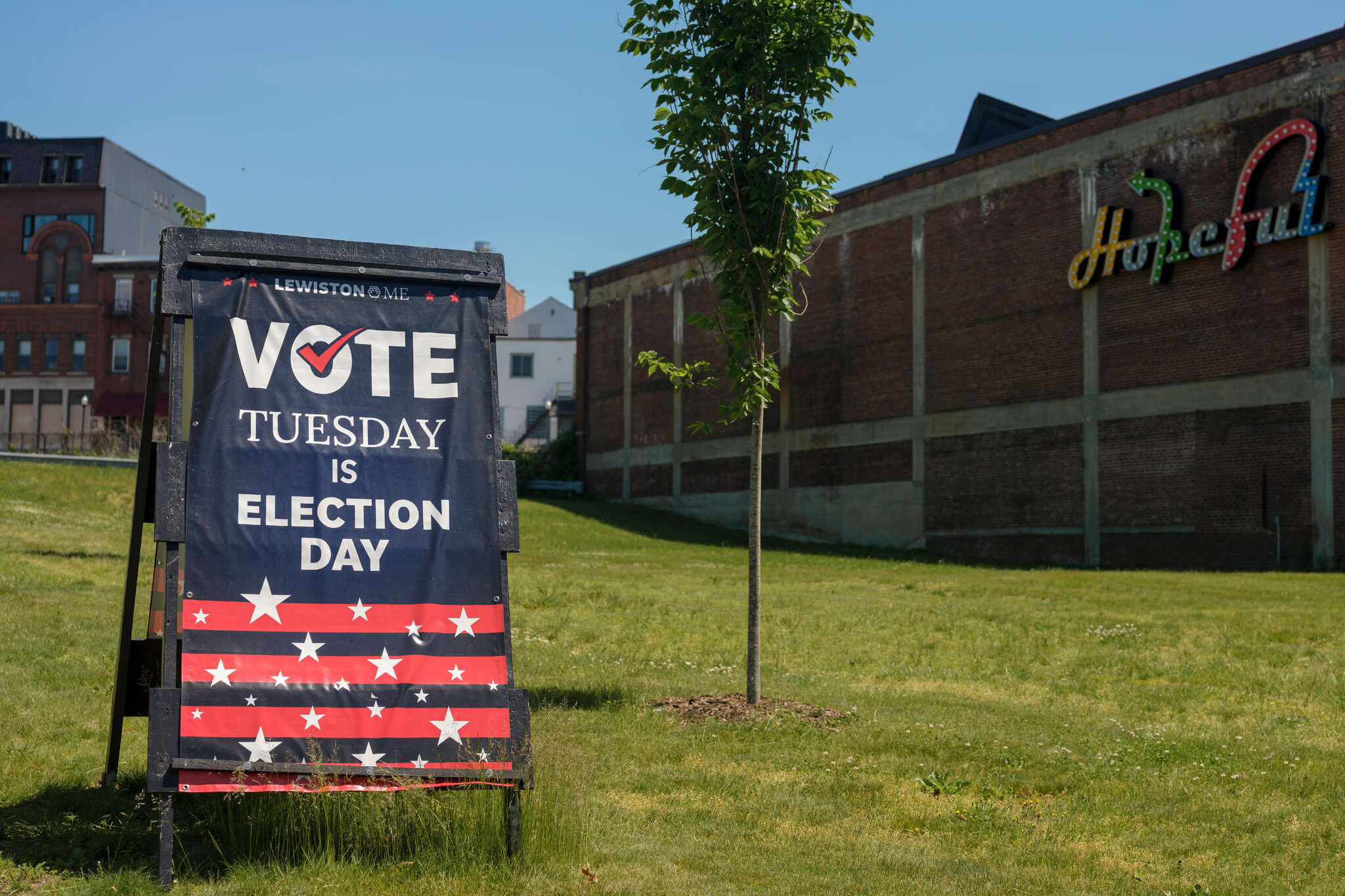 Democrats Accuse Republicans of Meddling in High-Stakes Maine Primary