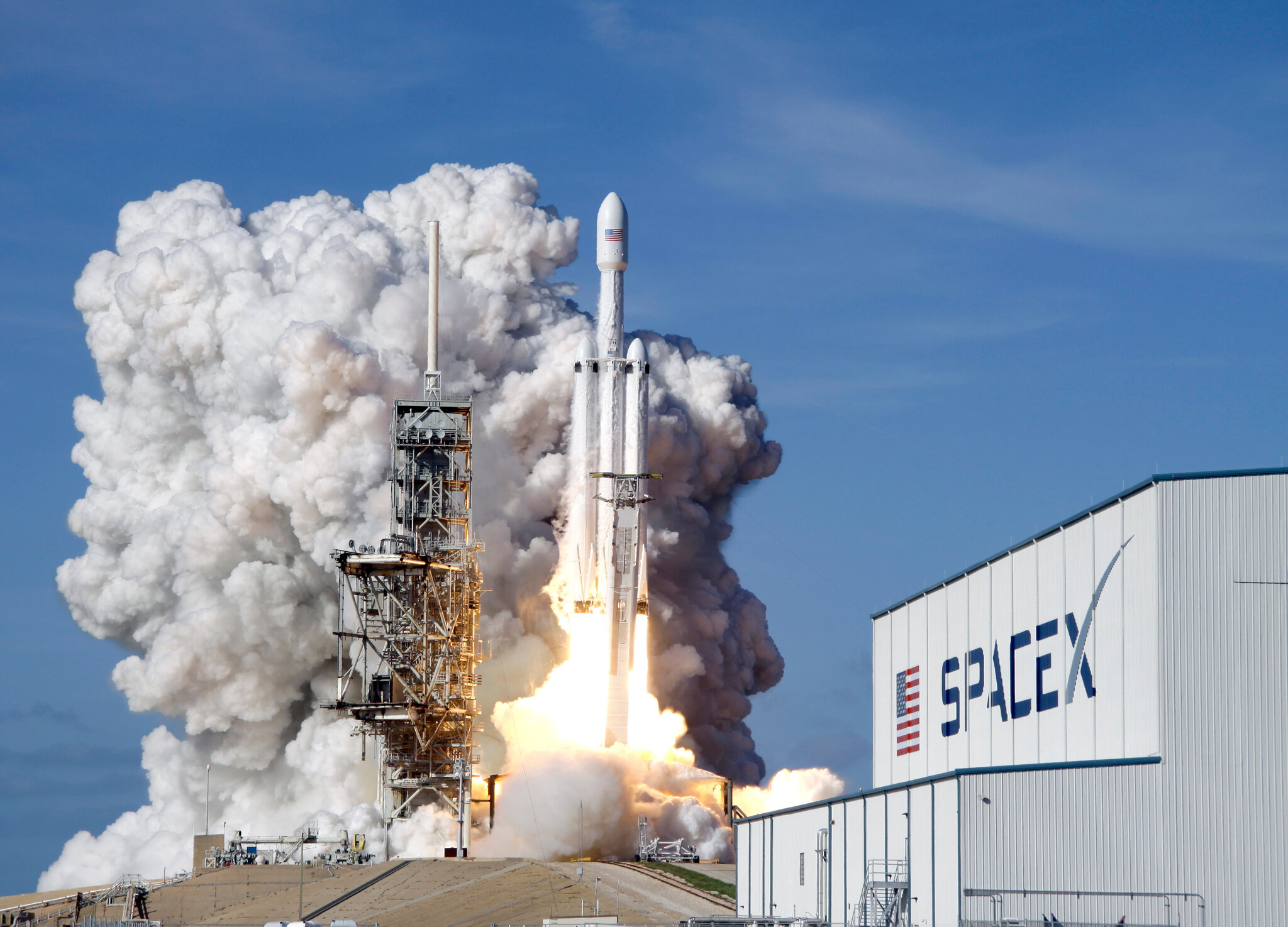 Is SpaceX worth $1.77 trillion? It’s a pie in the sky, some investors say.