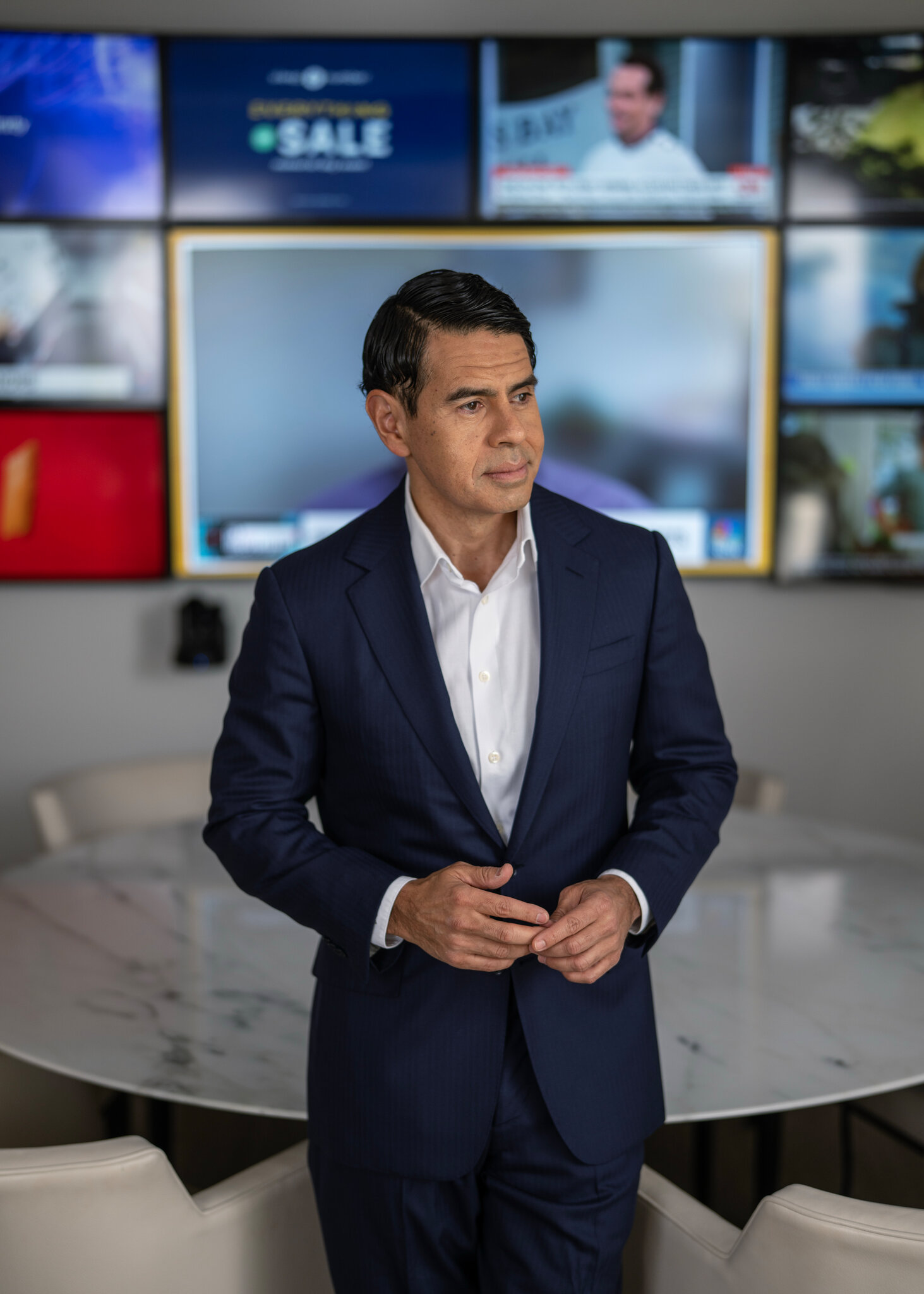 How to Run a News Company in the Age of Polarization and A.I. Slop