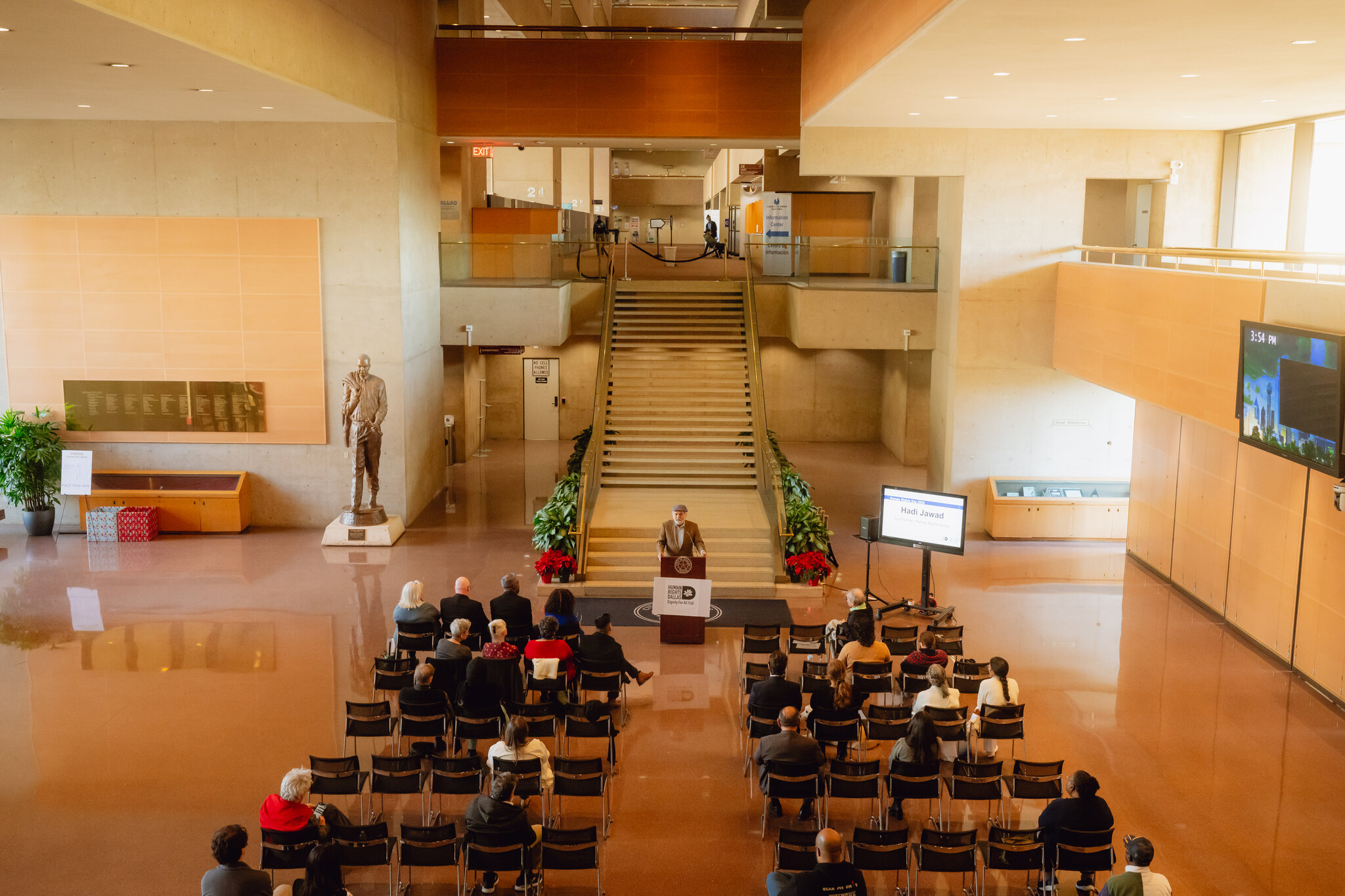 Dallas Moves Toward Leaving Its Storied City Hall