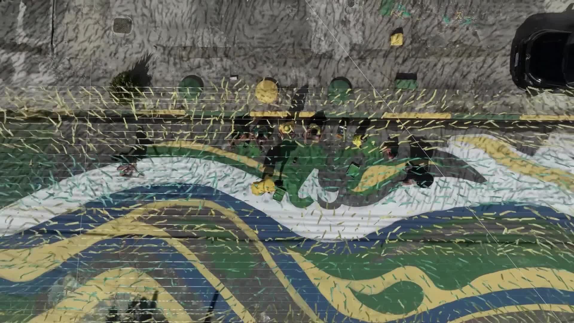 Brazilians, Paintbrushes in Hand, Revive a World Cup Ritual