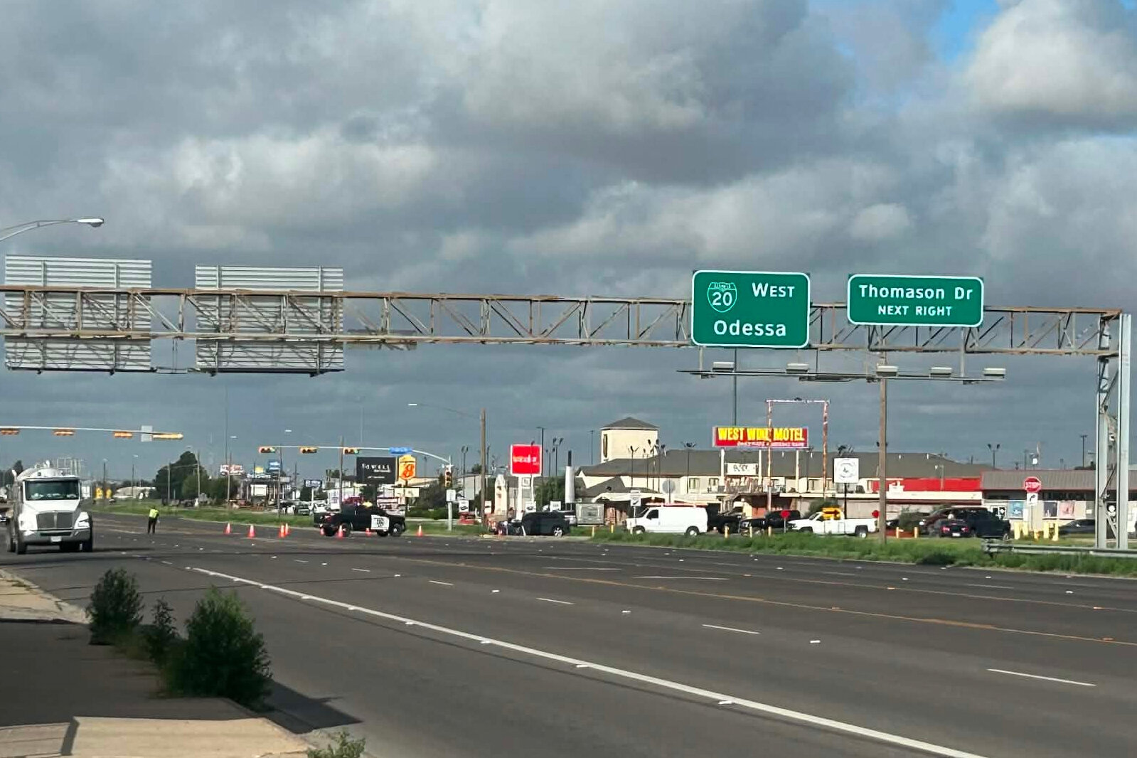 Suspect in Fatal Shooting Is Dead After a Standoff in Texas, Officials Say