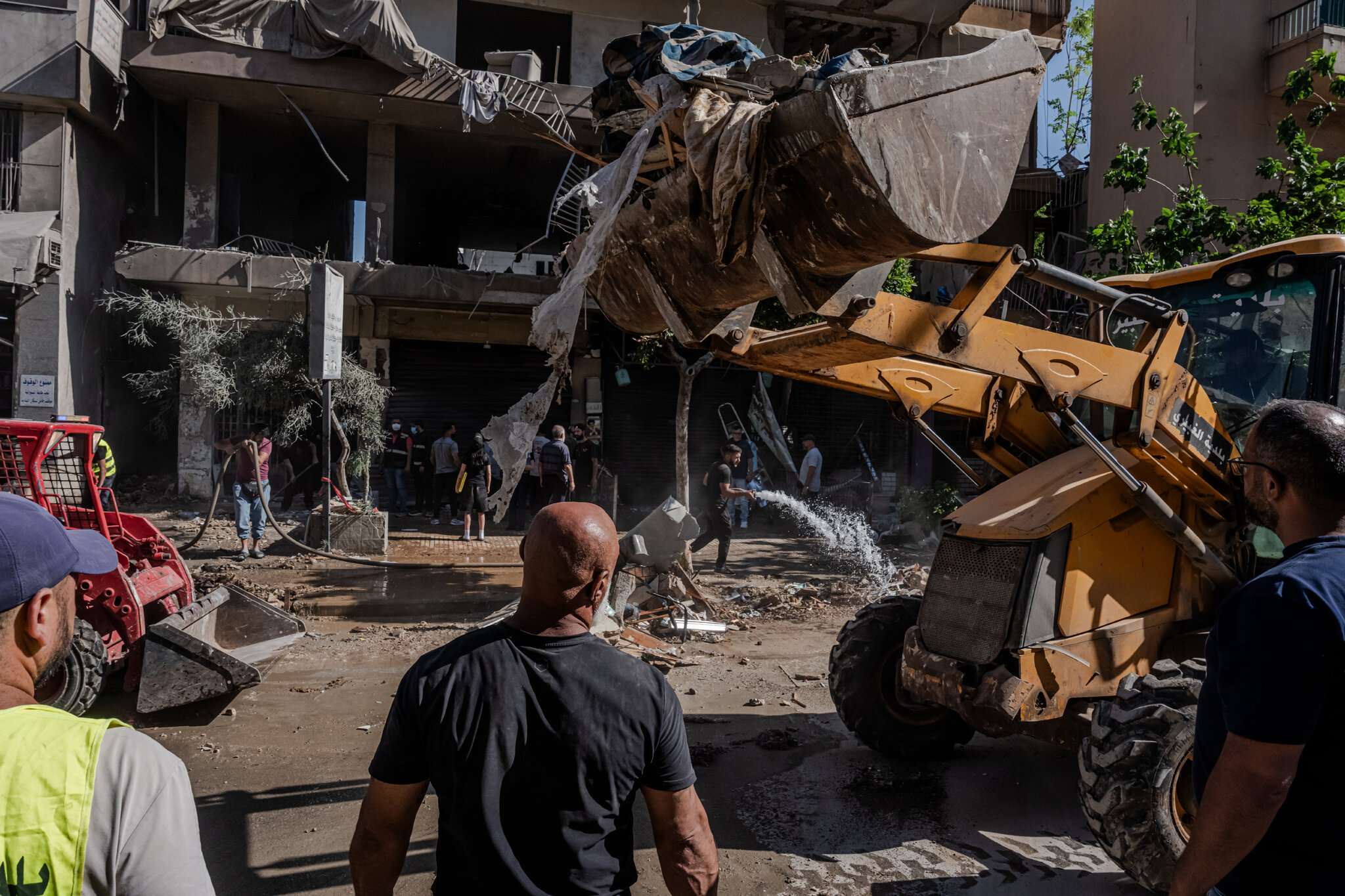 Israel Strikes Beirut Outskirts as Fighting With Hezbollah Escalates