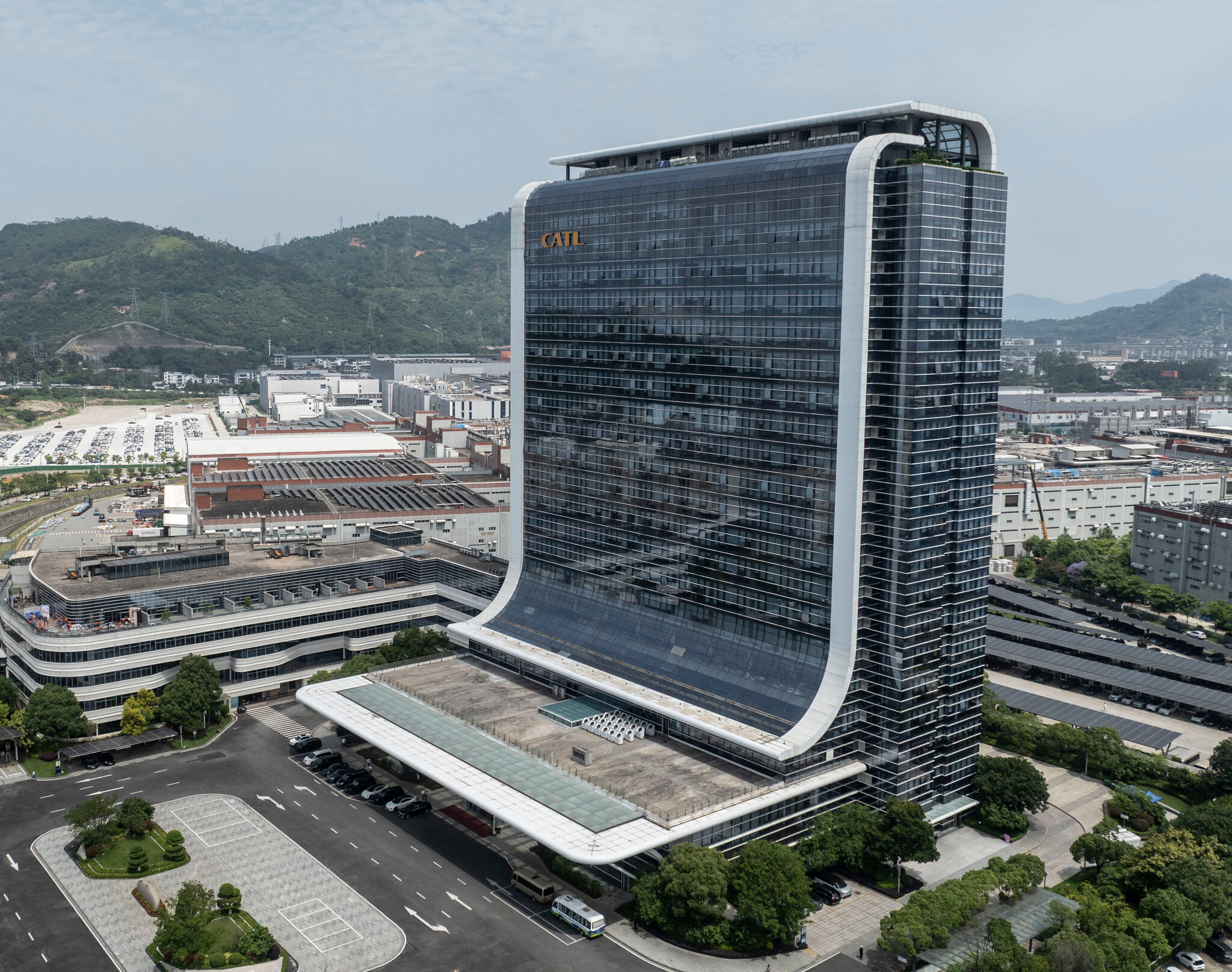 This Megafactory Is a Test Case for the U.S.-China Tech Race