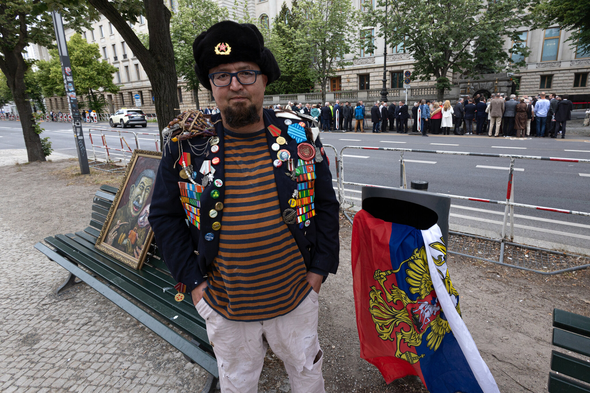 Russian Artist Critical of Putin Is Fatally Shot in Poland