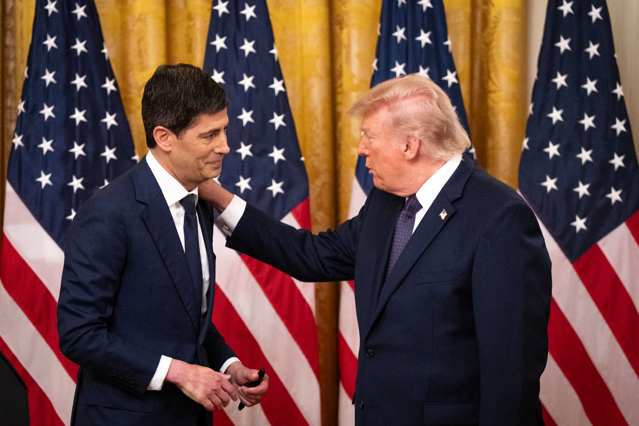 Political Spotlight Shines on Warsh for His First Fed Meeting as Chairman