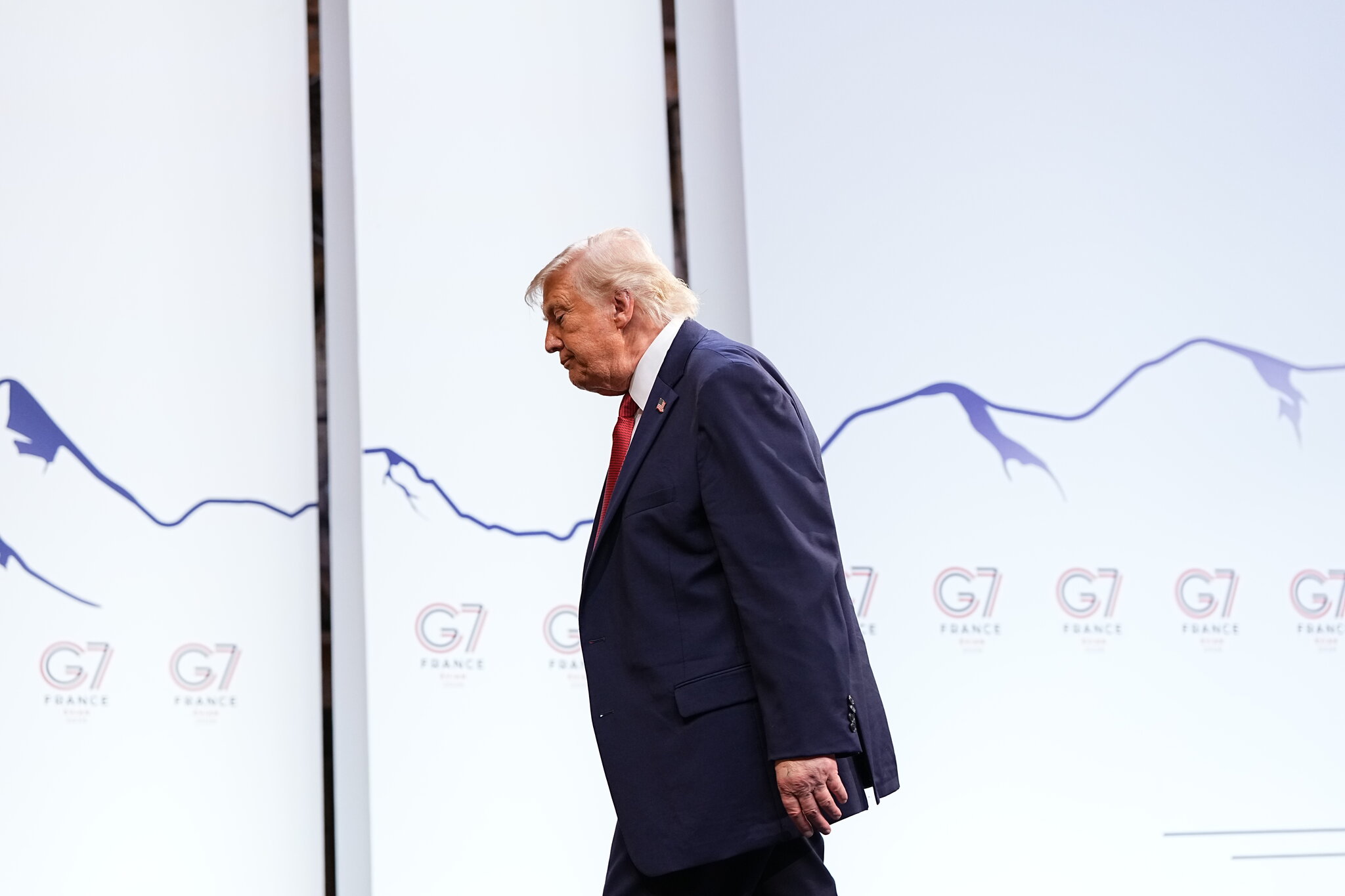 After a Day of Harmony, a Mercurial Trump Upends Leaders’ Summit