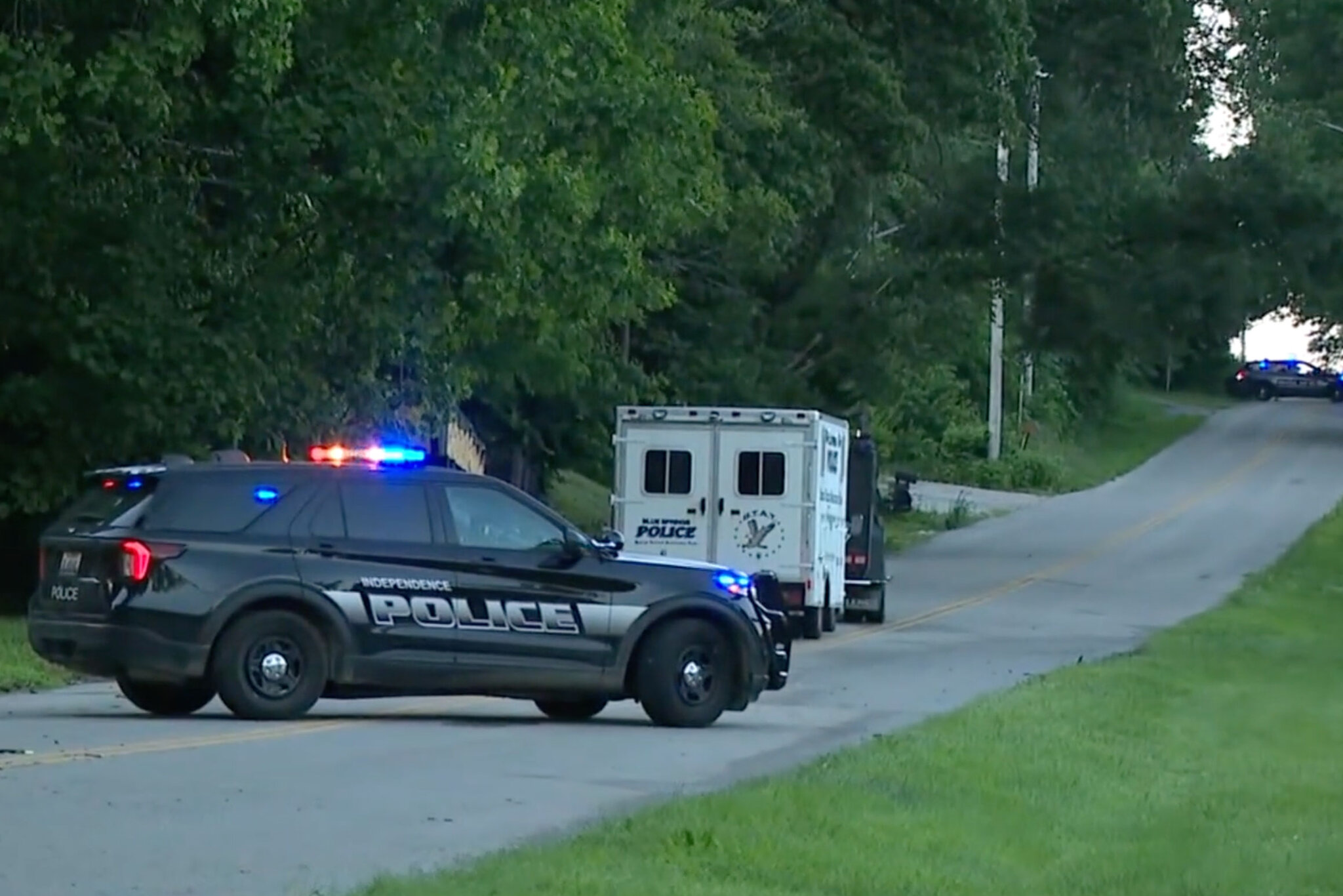 Kansas City Police Seek Gunman in Spree of Five Roadway Shootings
