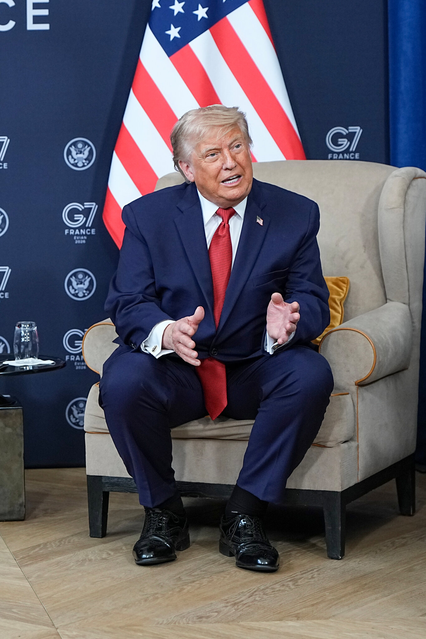 Trump Angrily Defends Iran Deal, Belittling the One Obama Signed