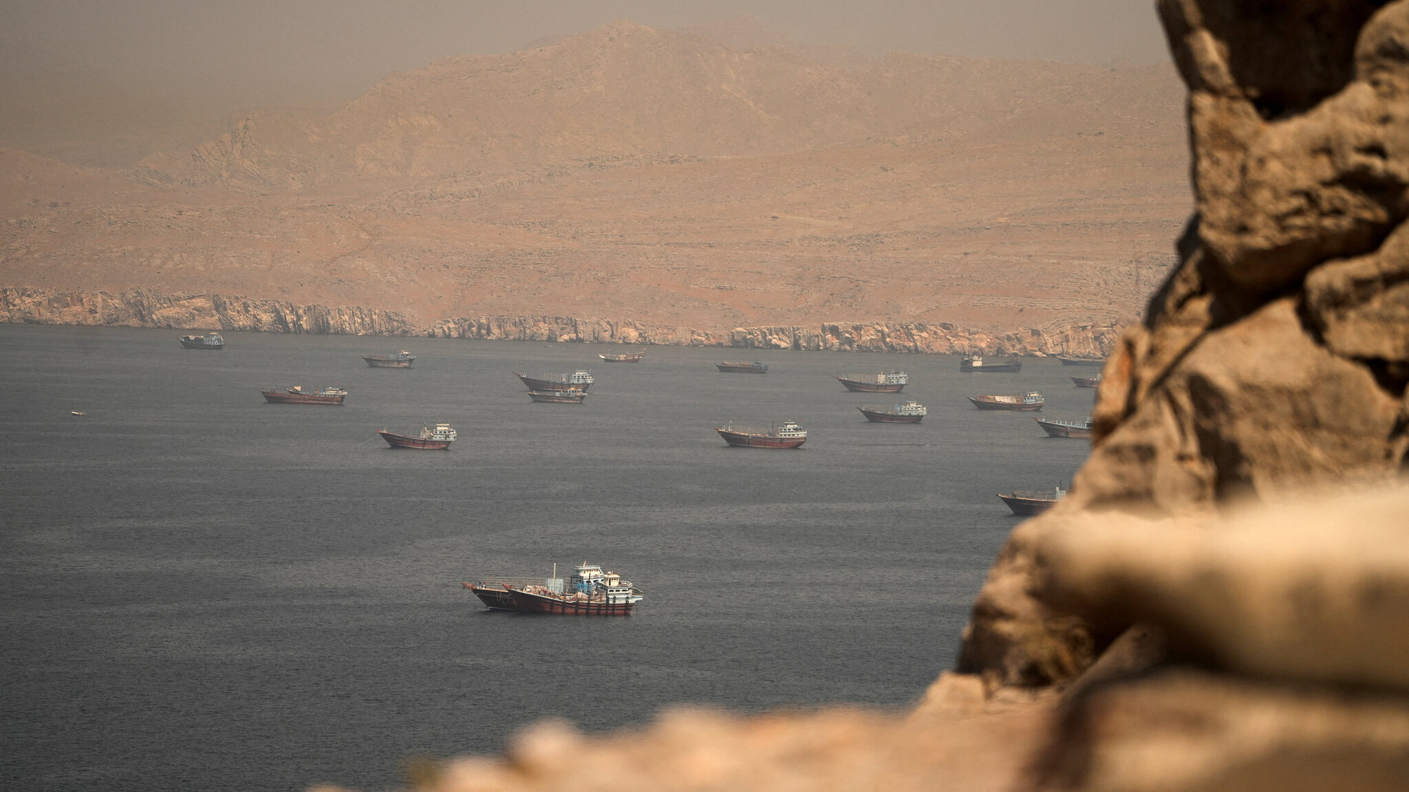 Oil Prices Wobble as U.S.-Iran Deal Faces Tests