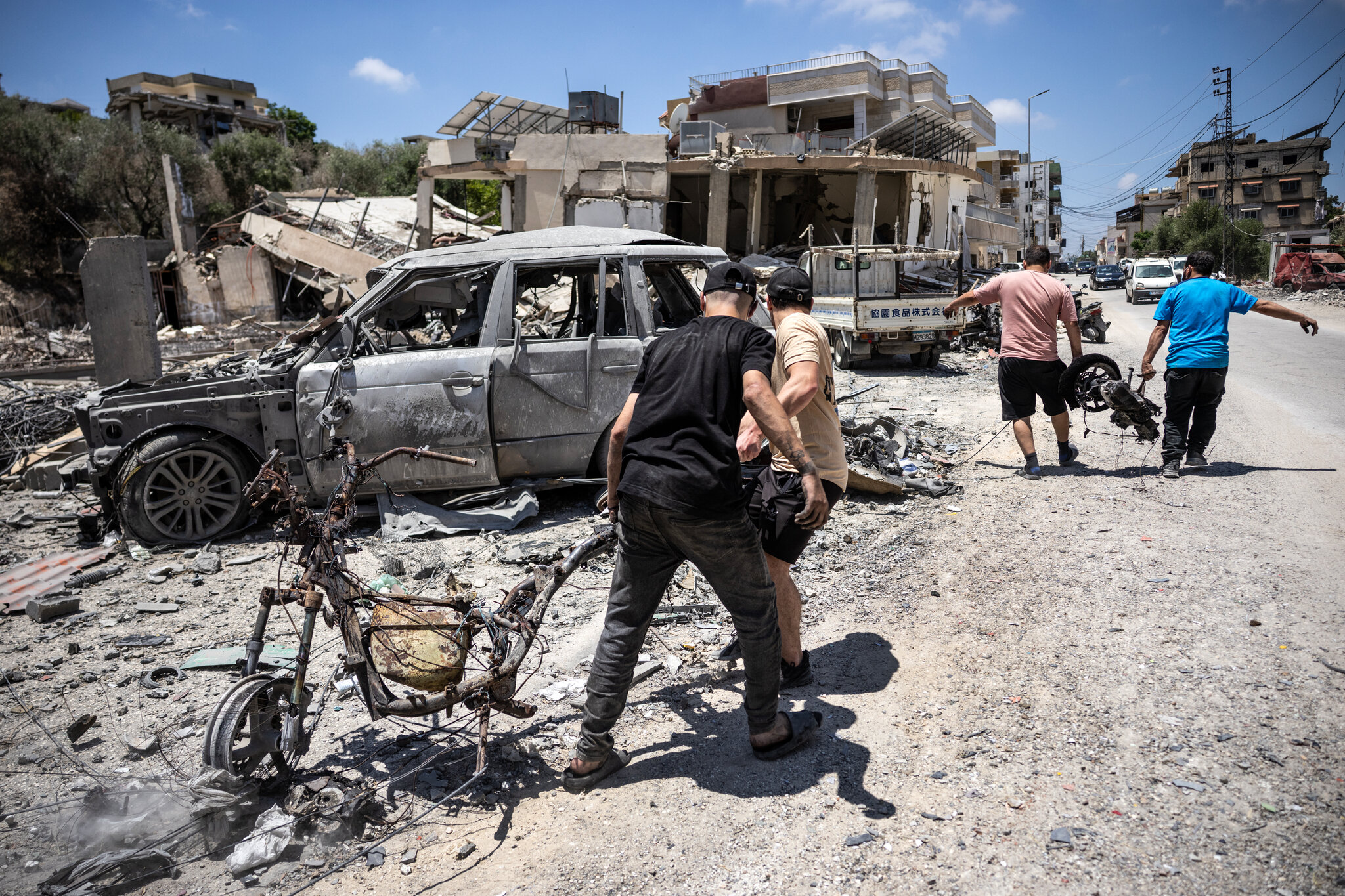 Lebanon Cease-Fire Bolsters U.S.-Iran Truce, After a Shaky Start