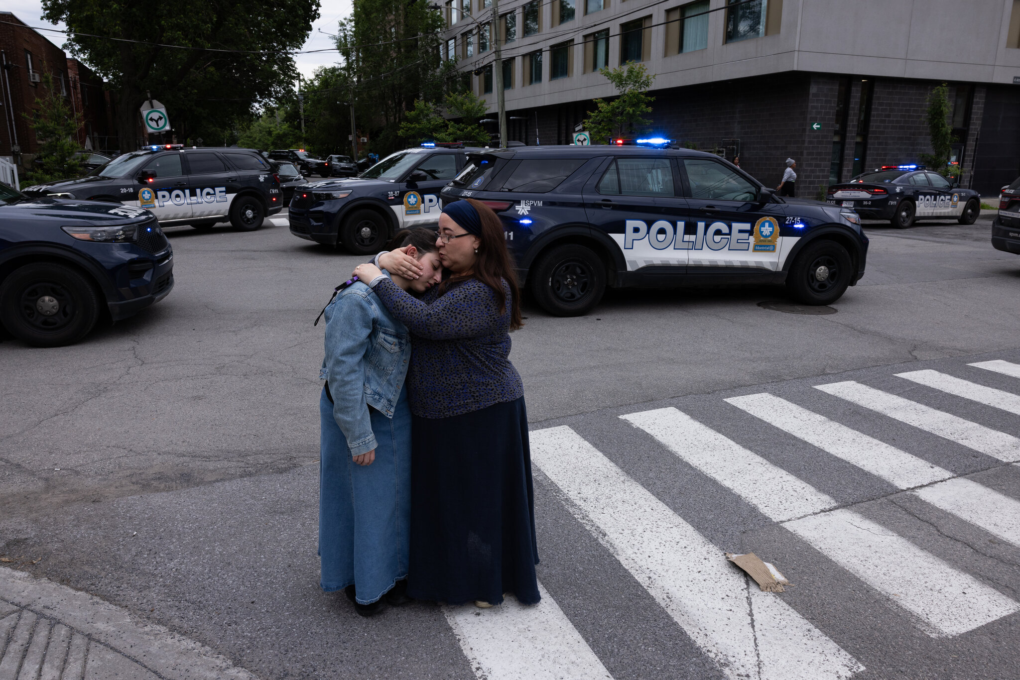 Suspect Is Among Three Killed in Montreal Shootout