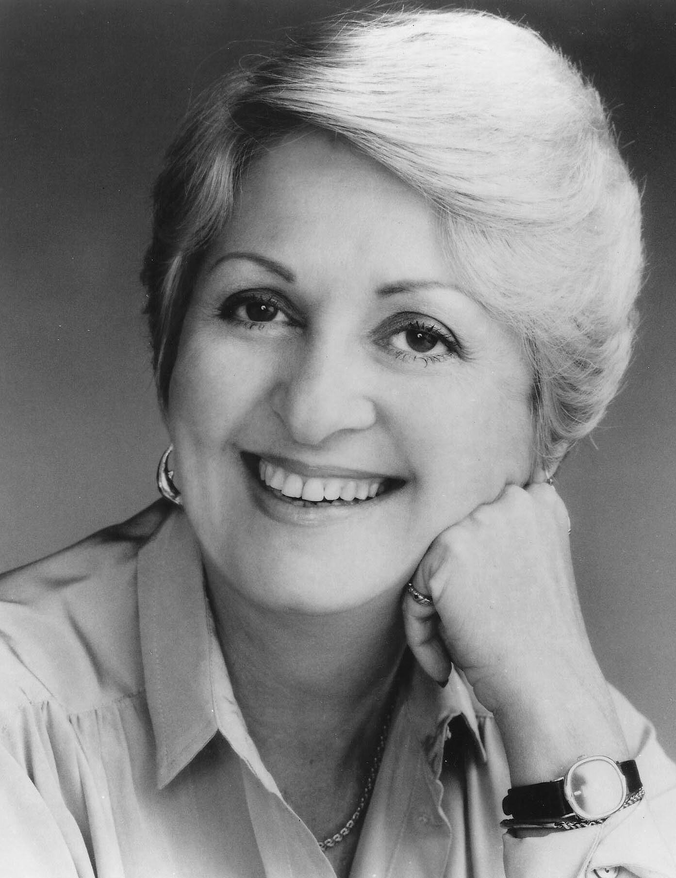 Norma Yaeger, Barrier-Breaking Stockbroker, Dies at 96