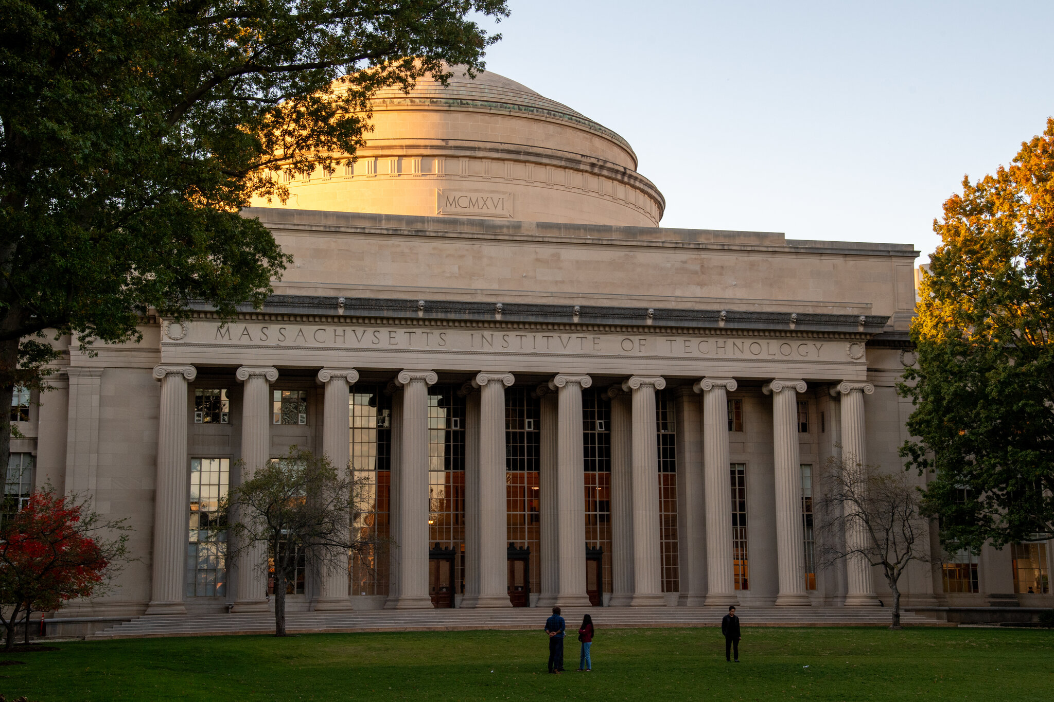 M.I.T. ‘Embarrassed’ by New Book on Campus Antisemitism, Professor Says