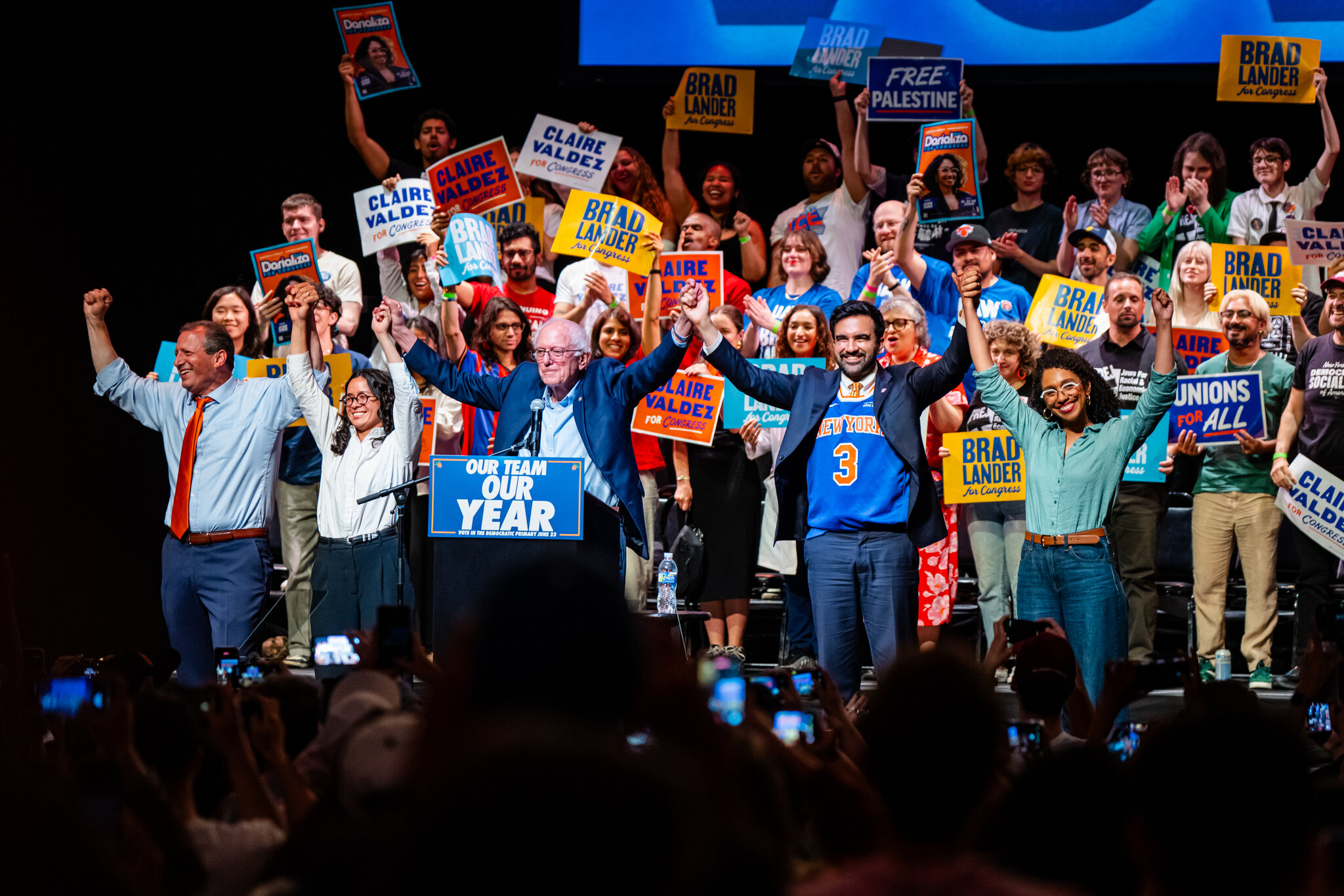 Democratic Leaders Want the Party to Moderate. Its Base Has Other Ideas.