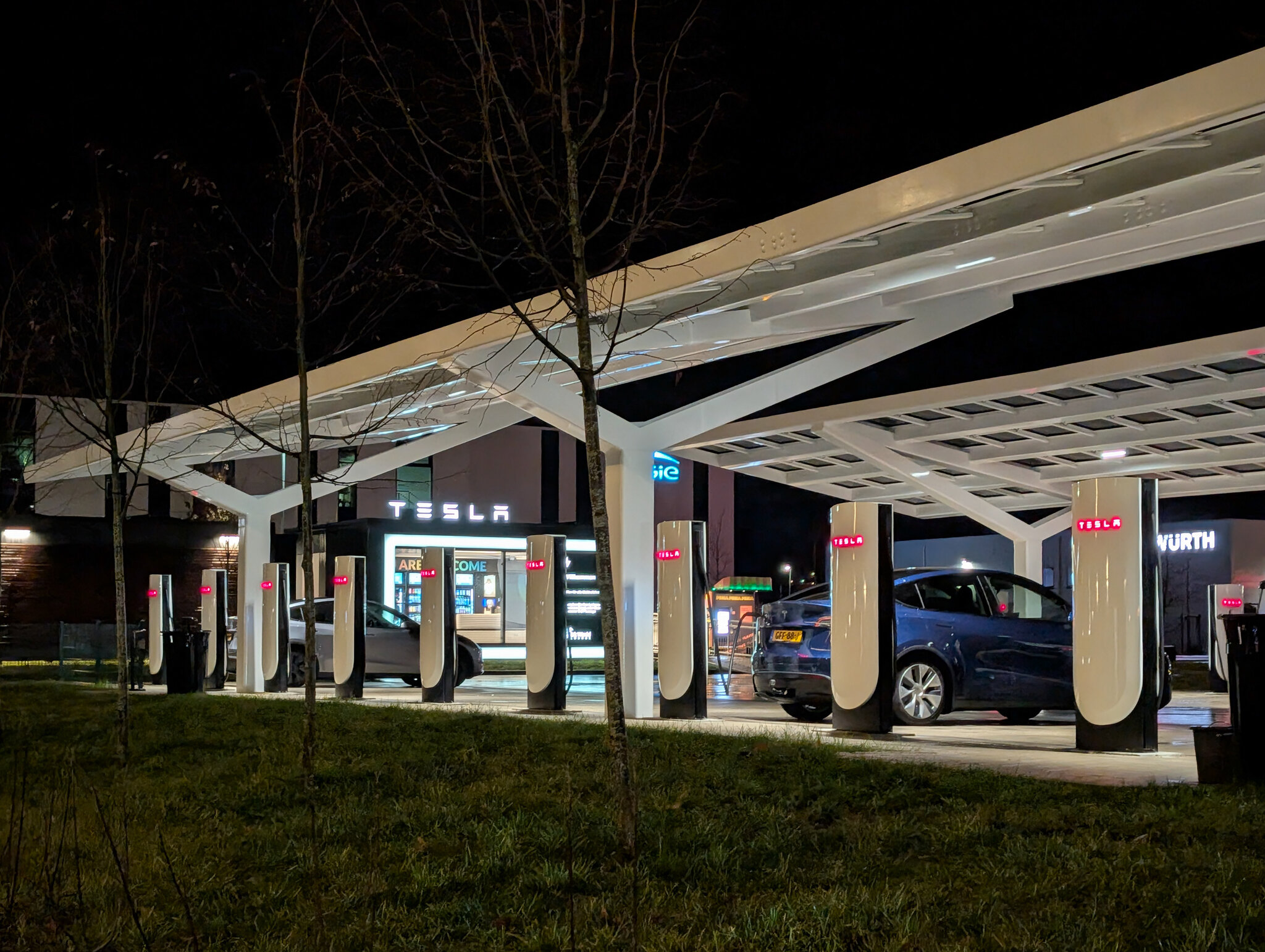 In Europe, Tesla Sales Are Rising Despite Views on Elon Musk