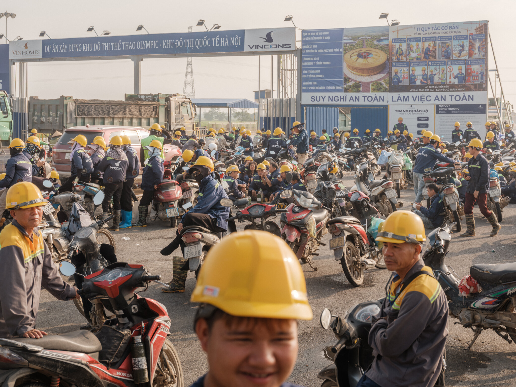 Can the World’s Largest Stadium Explain the Global Economy?