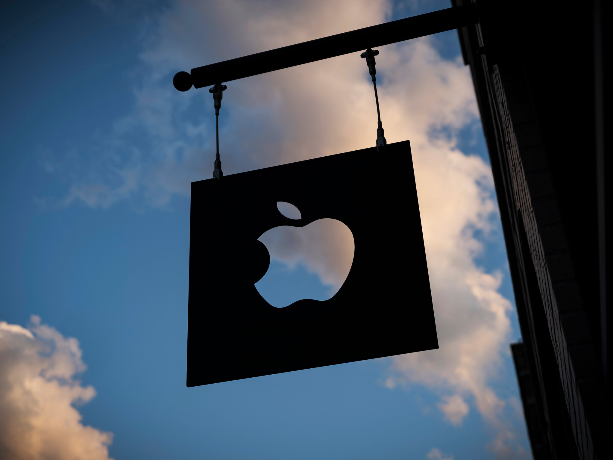 Apple Raises Prices on Macs and iPads Amid the A.I. Boom
