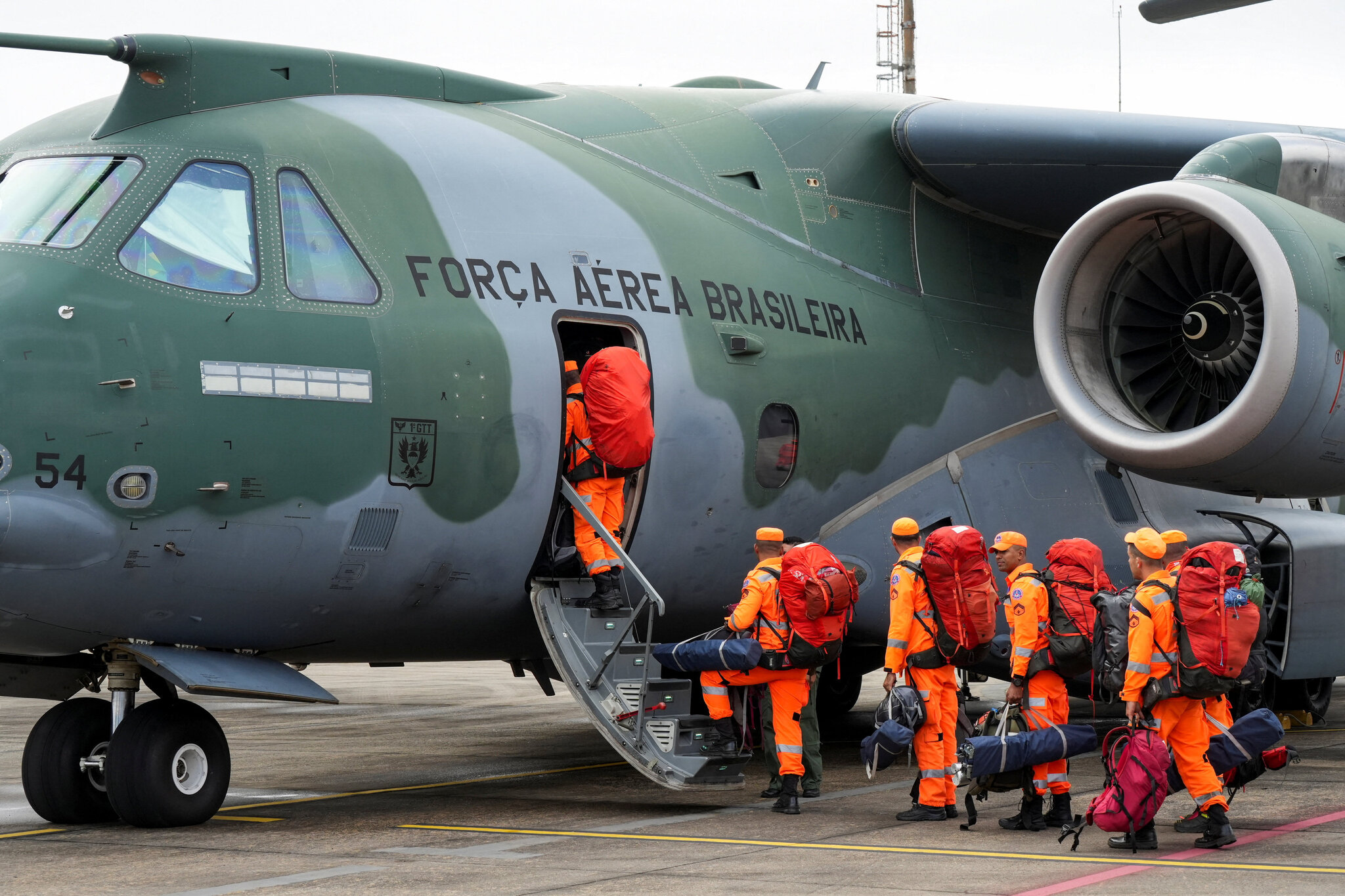 Nations Send Rescue Teams and Aid to Venezuela After Earthquakes