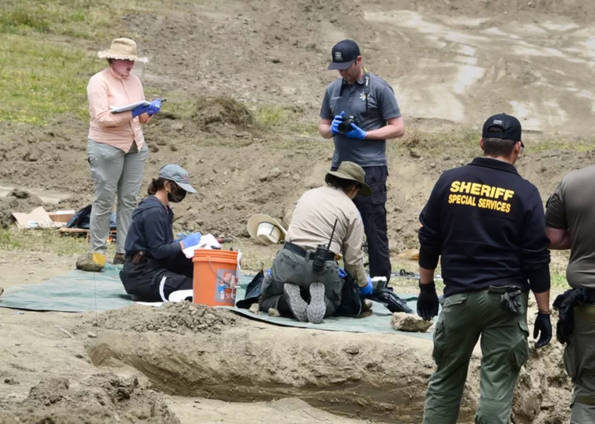 Bodies of 117 Dogs Are Found at ‘No-Kill’ Sanctuary in California, Sheriff Says