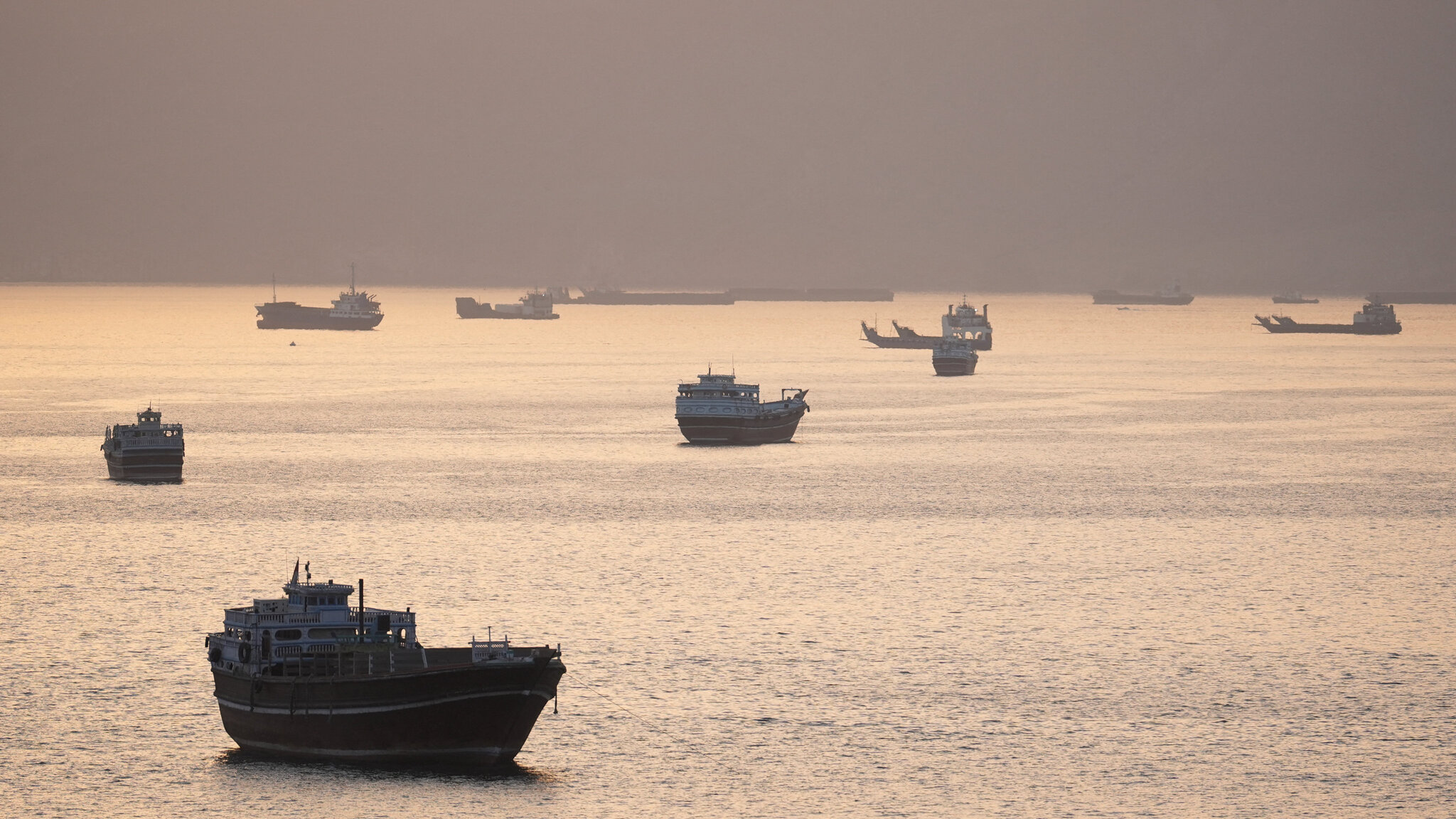 Renewed Strikes Threaten to Set Back Shipping Recovery in Persian Gulf