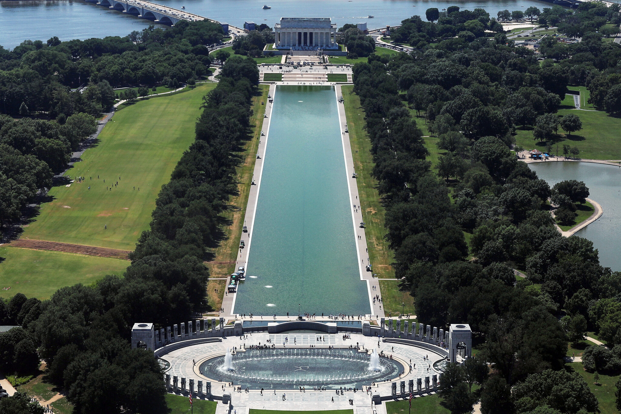 How the Reflecting Pool Turned Green: Missing ‘Bubblers’ and a Rush Job