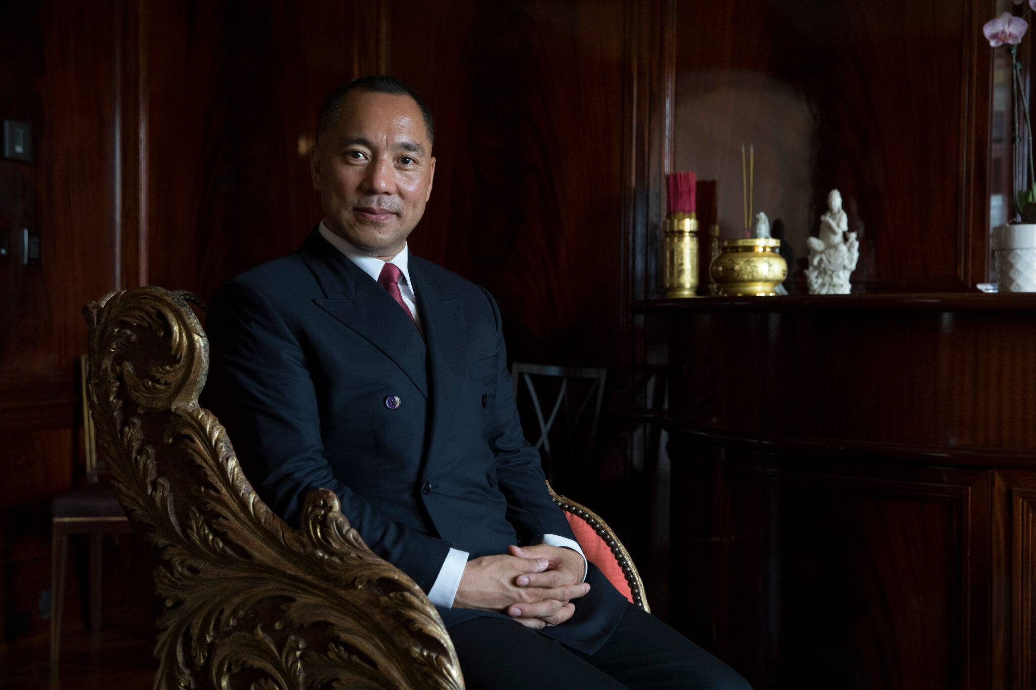 Former Chinese Billionaire and Bannon Associate Is Sentenced for Fraud