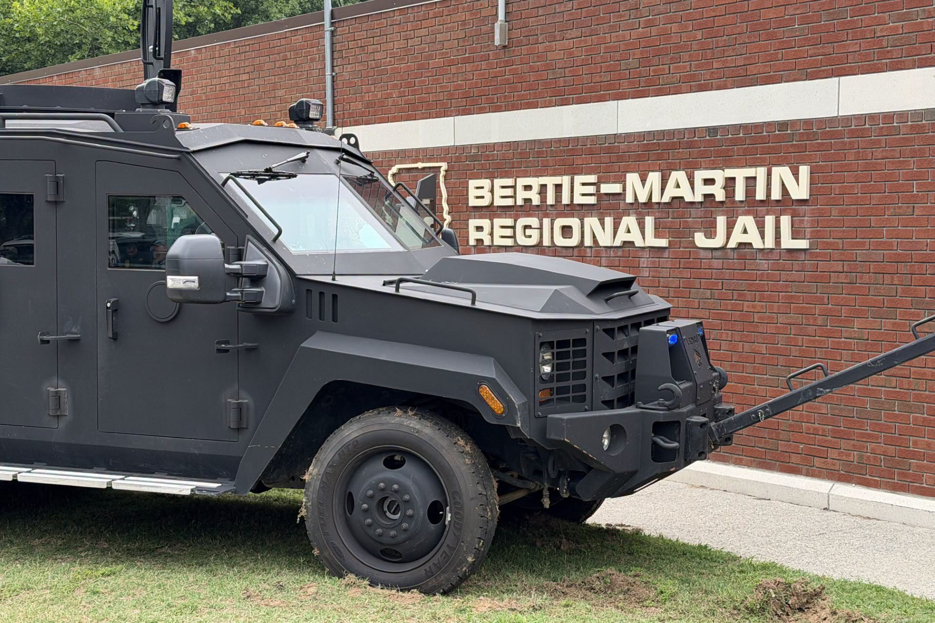 Inmates Take Guards Hostage in Hourslong Standoff at North Carolina Jail
